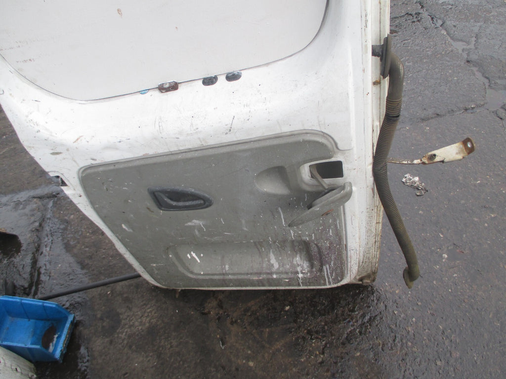 VAUXHALL VIVARO MK1 2002 NSR PASSENGER SIDE REAR COMPLETE DOOR WHITE