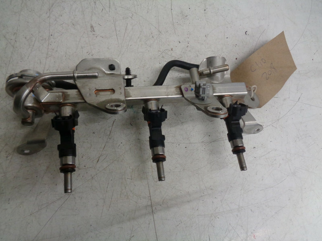 RENAULT CLIO MK4 2018 0.9 PETROL FUEL RAIL WITH INJECTORS 175201470R