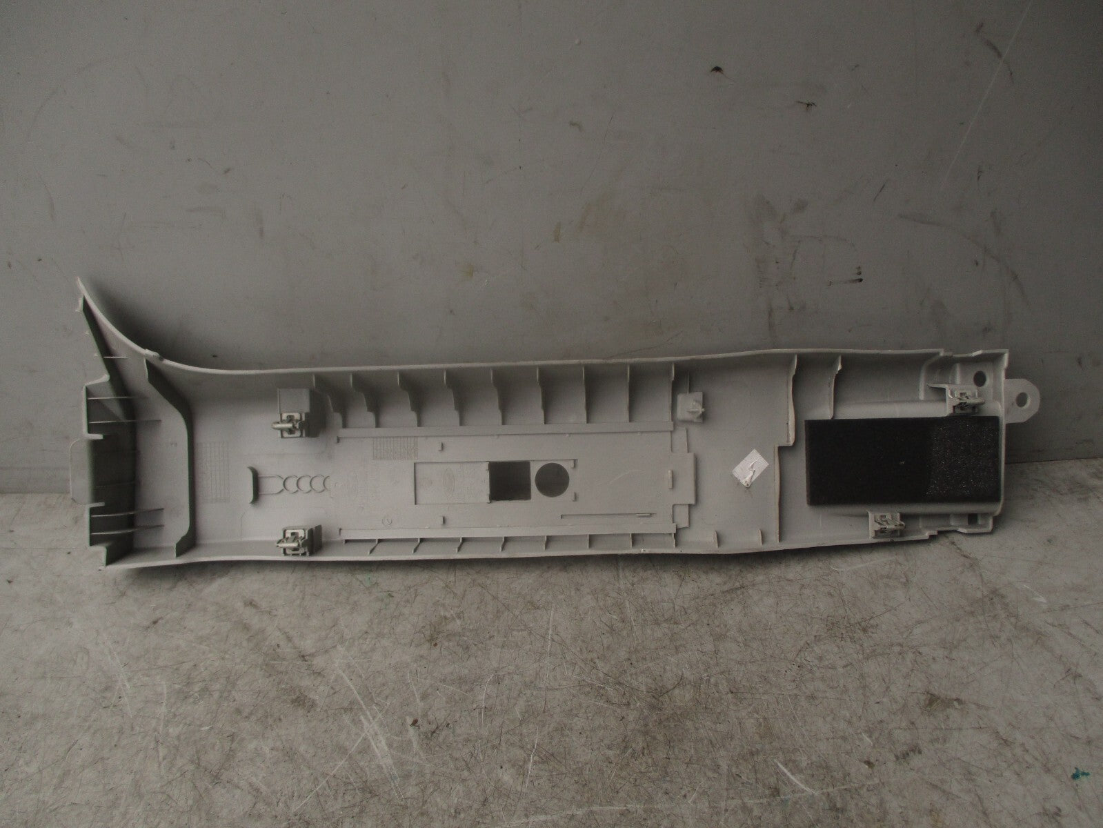 2021 FORD TRANSIT 350 MK8 PASSENGER SIDE UPPER TOP B PILLAR TRIM BK21V243W00A04