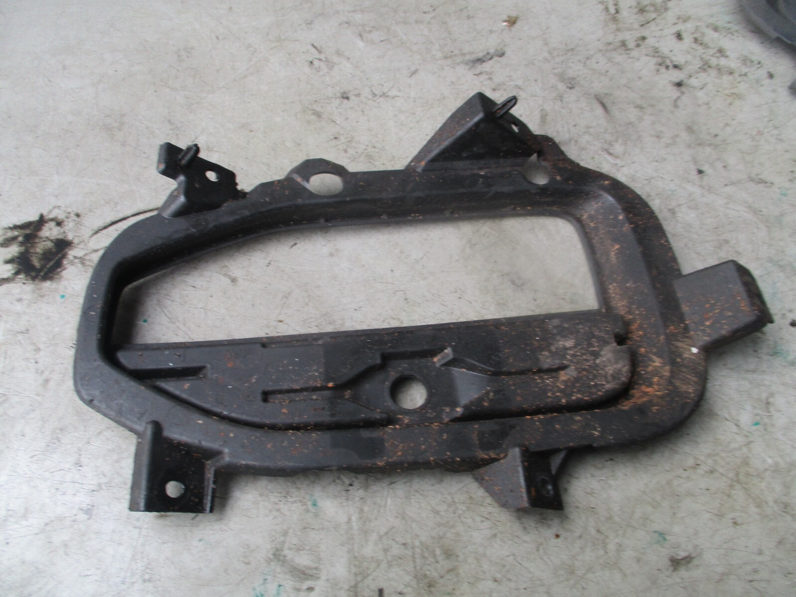 2015 VOLKSWAGEN FRONT BUMPER FOG RIGHT GRILL 2GA853808C