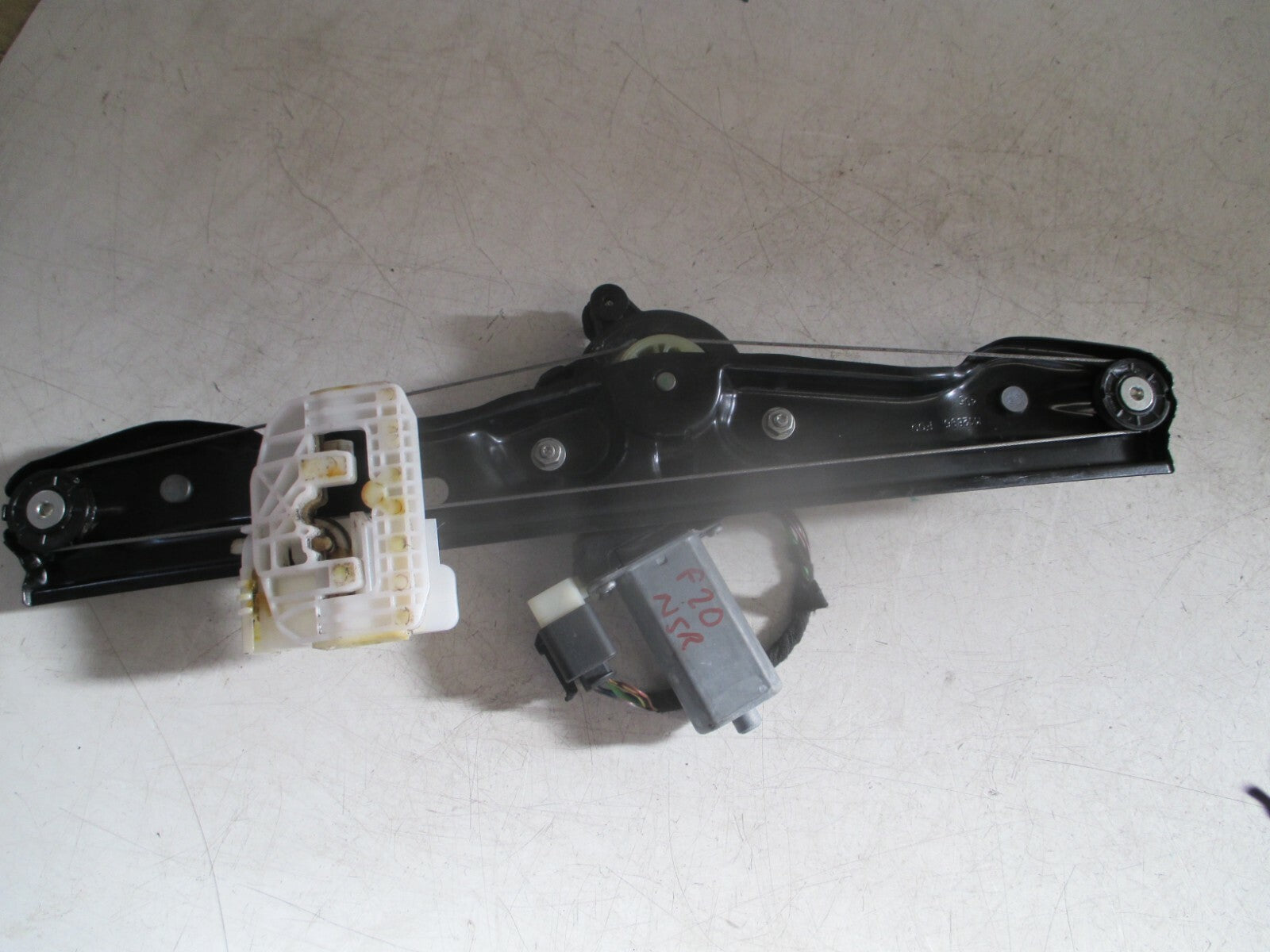 BMW 1 SERIES F20 2015 NSR PASSENGER REAR WINDOW REGULATOR WINDOW MOTOR 724255