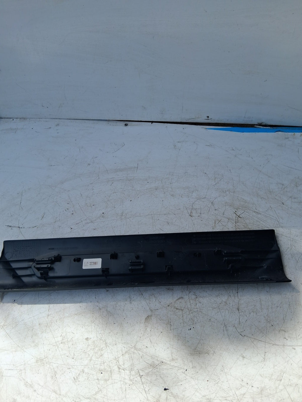 2024 BMW 2 SERIES SILL TRIM PANEL COVER B000831