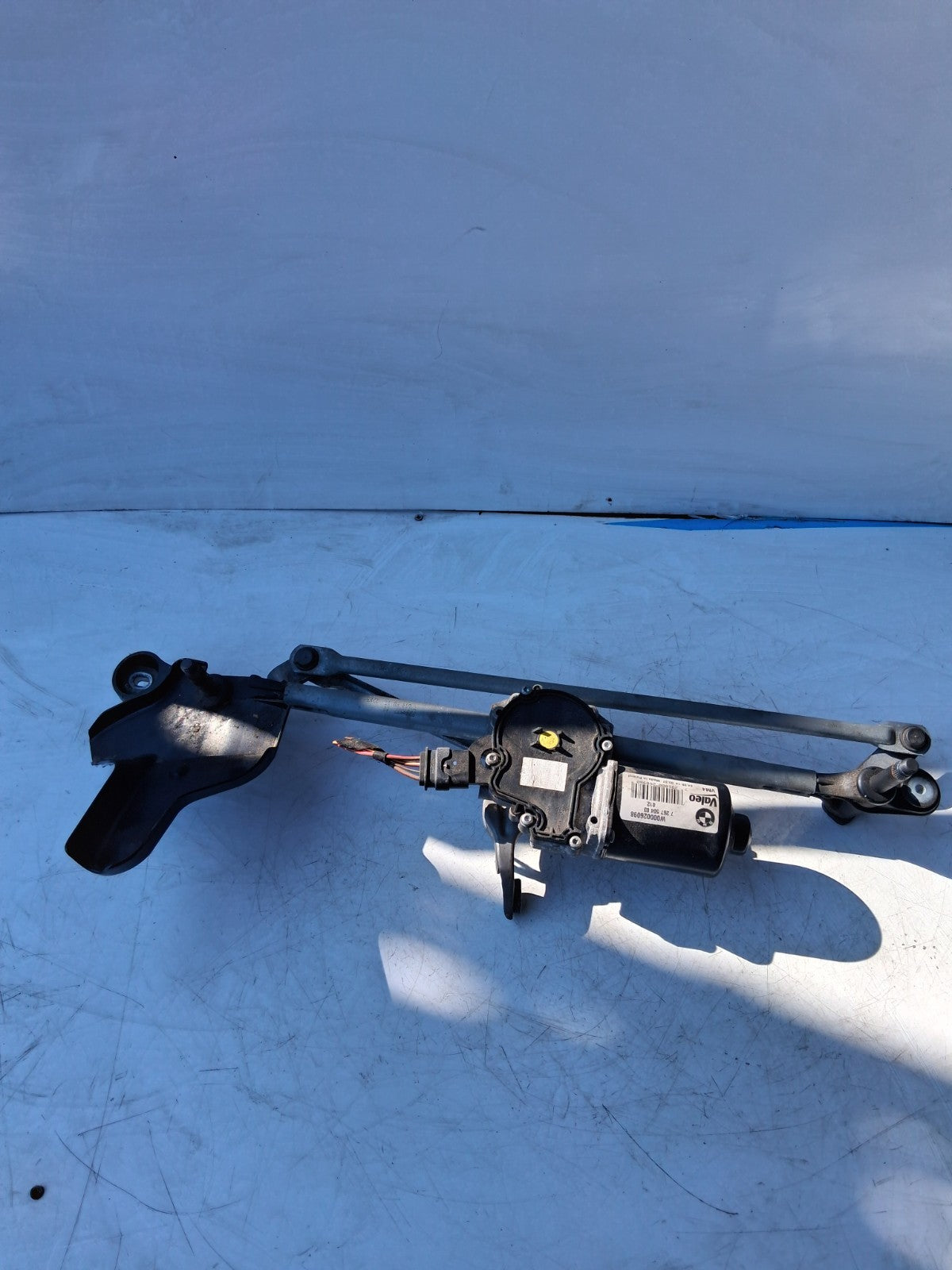 BMW 1 SERIES F20 2015 FRONT WINDSCREEN WIPER MOTOR & LINKAGE 51717353217
