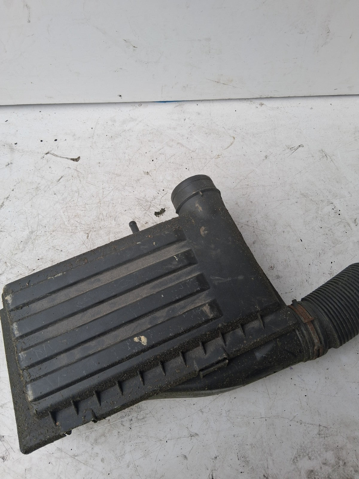 VW VOLKSWAGEN GOLF PETROL AIR FILTER BOX 04E129611G