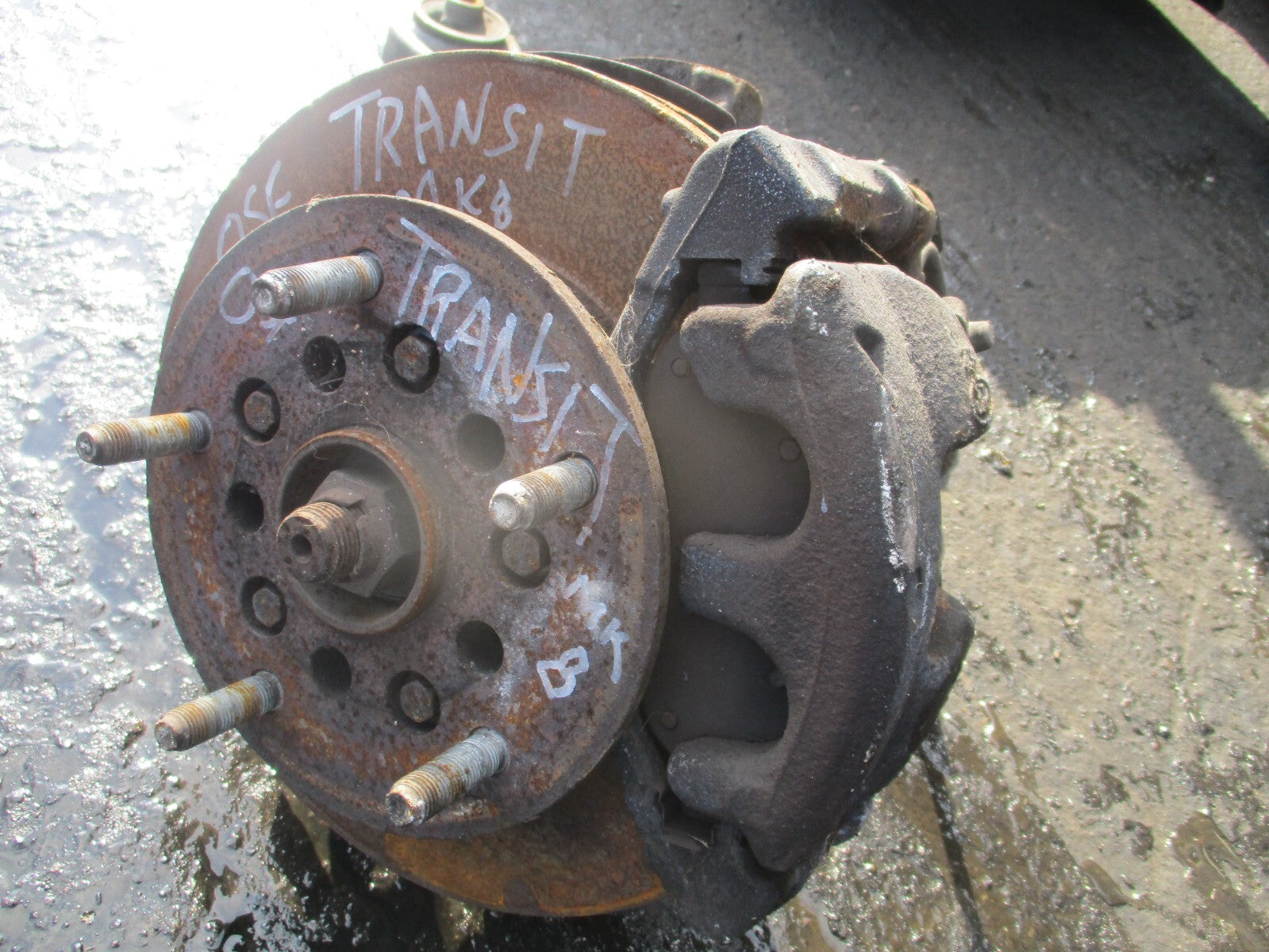 2021 FORD TRANSIT MK8 2.0 DIESEL OS DRIVER SIDE FRONT WHEEL HUB WISHBONE CALIPER