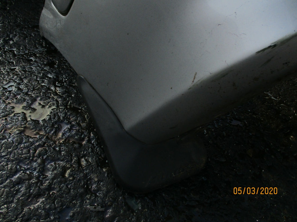 NISSAN ALMERA 2002 COMPLETE REAR BACK PLASTIC BUMPER MUD FLAP GUARD SILVER