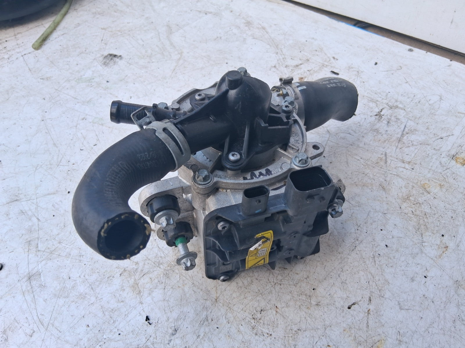2020 MERCEDES A CLASS W177 1.3 HYBRID WATER COOLANT PUMP A2822009700