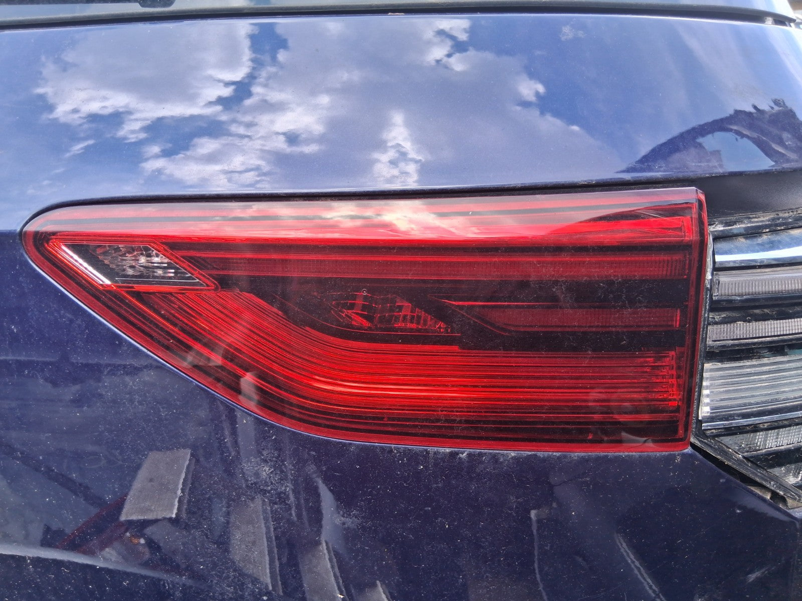 2022 VW VOLKSWAGEN GOLF MK8 R LINE OSR DRIVER SIDE REAR RIGHT INNER TAIL LIGHT
