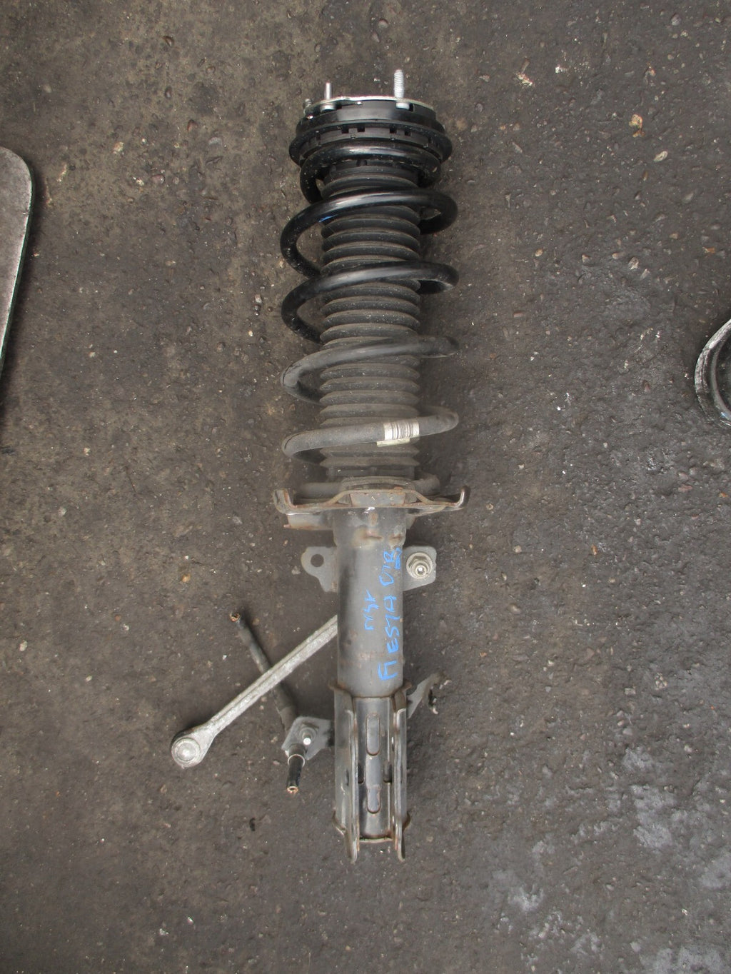 2021 FORD FIESTA 1.0 PETROL NSF PASSENGER FRONT LEFT SHOCK ABSORBER H1BC18K001