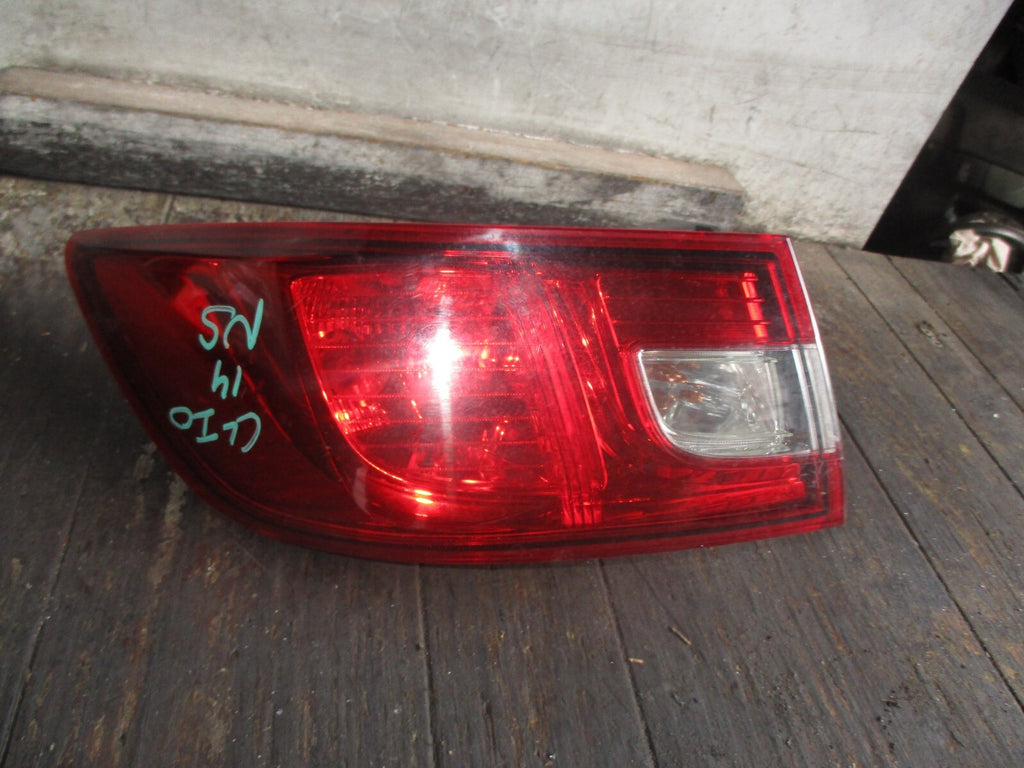RENAULT CLIO MK4 2014 NSR PASSENGER SIDE REAR TAIL LIGHT 265554091R