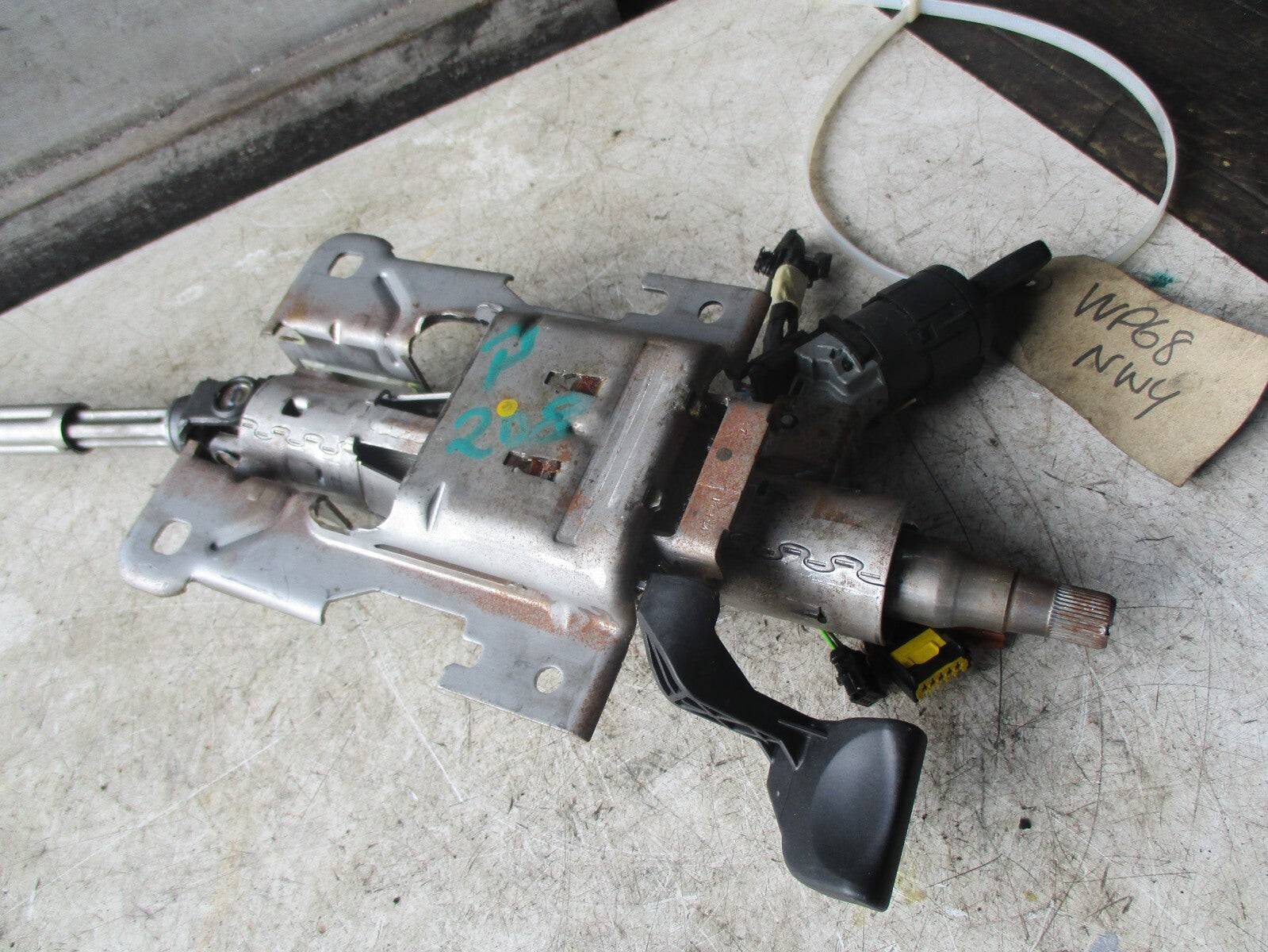 PEUGEOT 208 2018 STEERING COLUMN WITH KEY