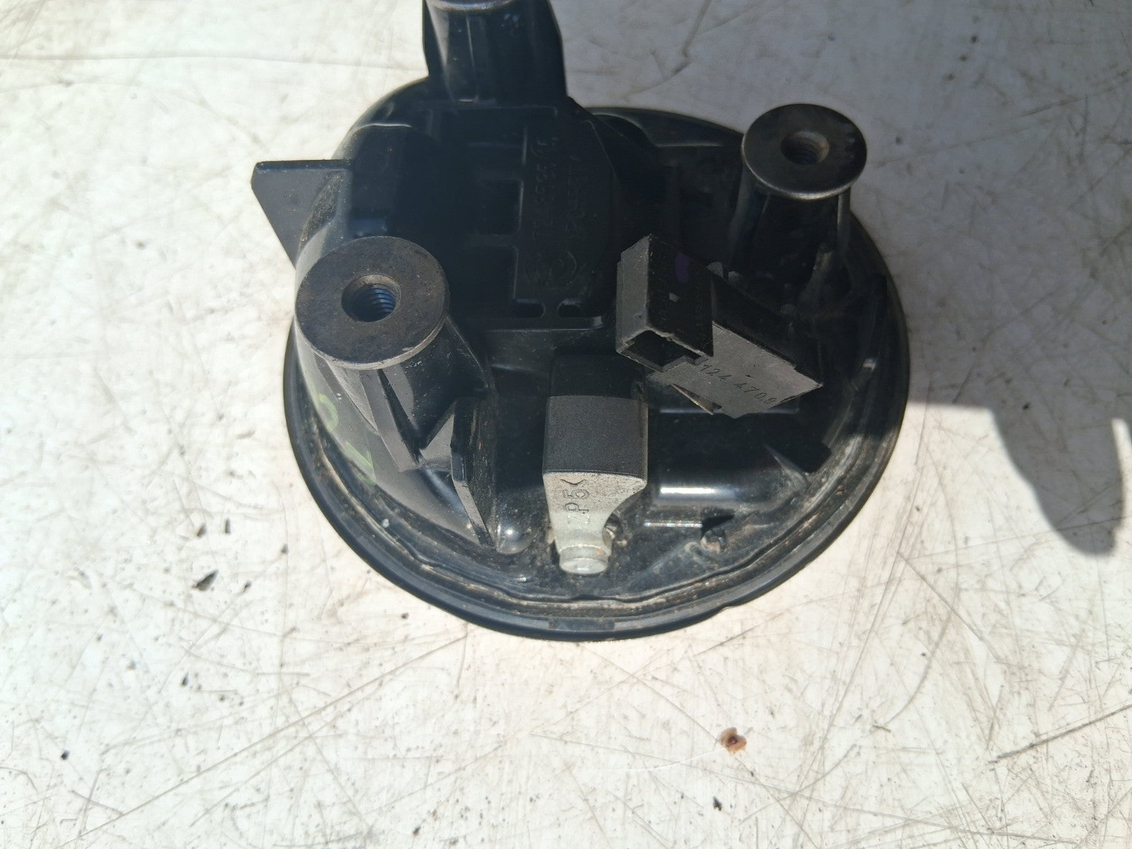 2022 BMW 2 SERIES F44 TAILGATE RELEASE HANDLE EMBLEM 7248535