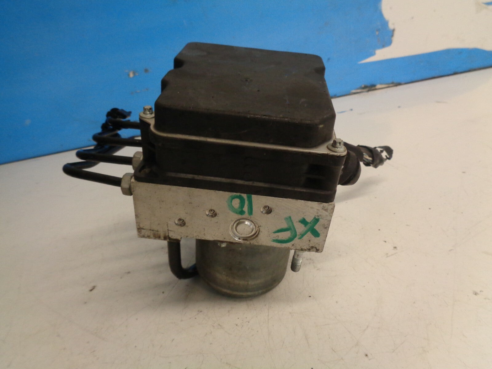 JAGUAR XF 2010 X250 TURBO DIESEL ABS CONTROL MODULE PUMP UNIT AX232C405AC