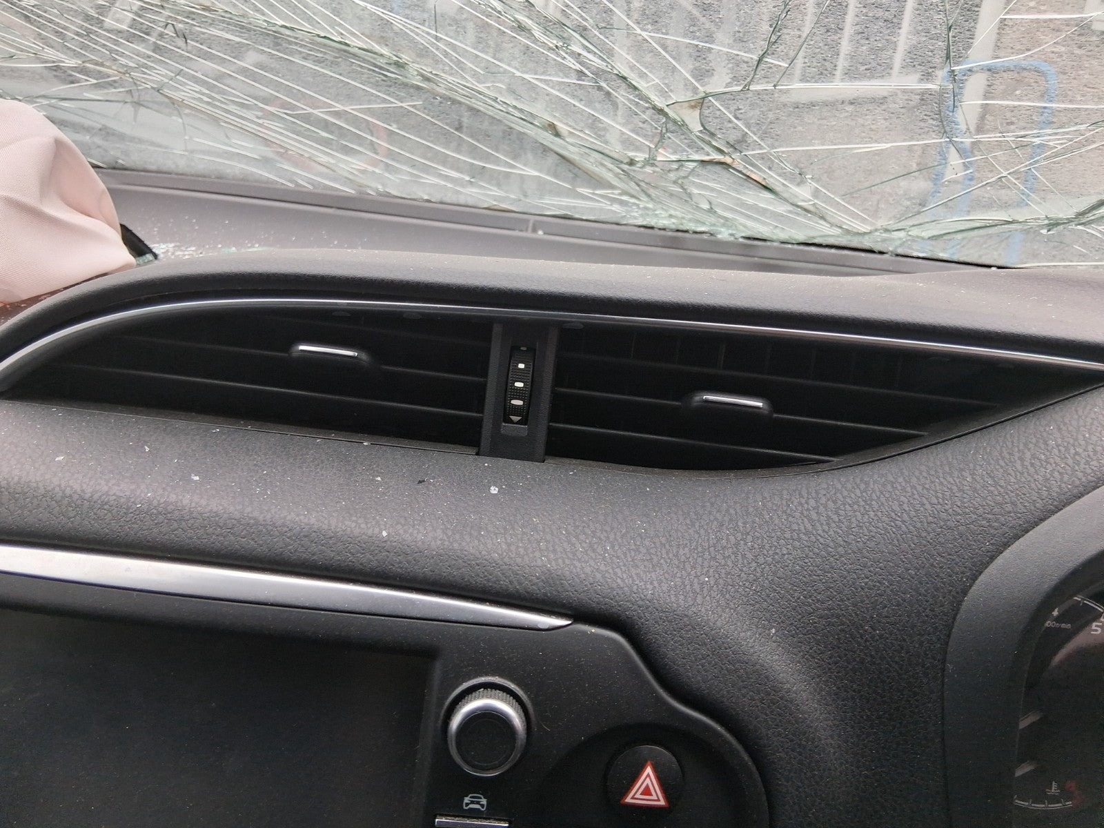 TOYOTA YARIS MK3 2019 CENTRE DASH AIR VENTS
