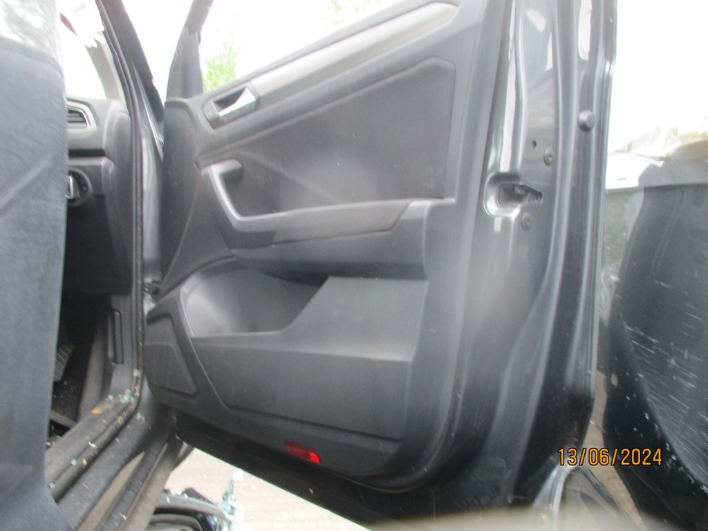 2020 VW VOLKSWAGEN T ROC OSF DRIVER SIDE FRONT DOOR CARD PANEL