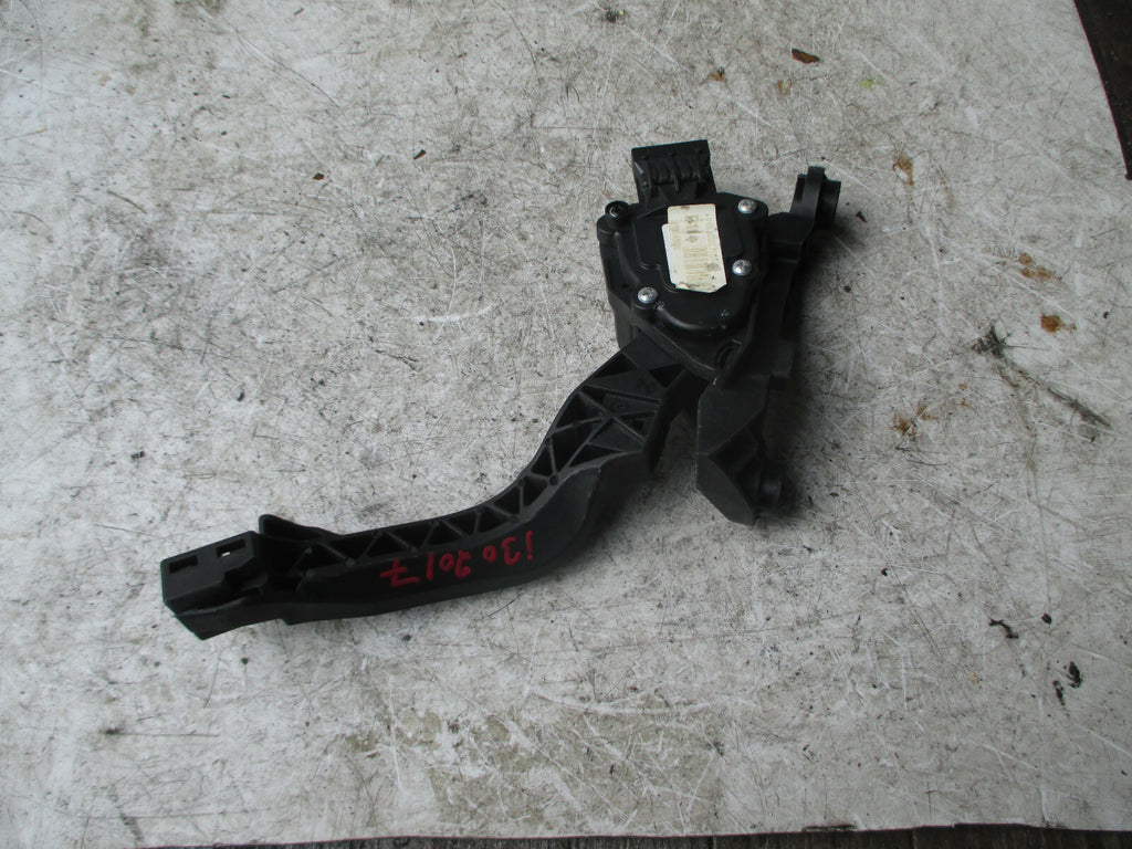 HYUNDAI I30 2014 MK2 ELECTRONIC ACCELERATOR THROTTLE GAS PEDAL 32700A5900