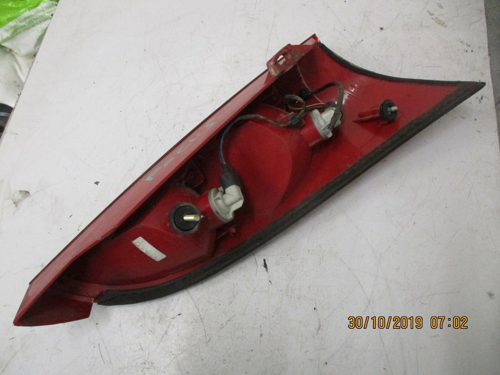 FORD FOCUS 2001 MK1 NSR PASSENGER NEAR SIDE REAR BRAKE TAIL LIGHT 1M5113405AD