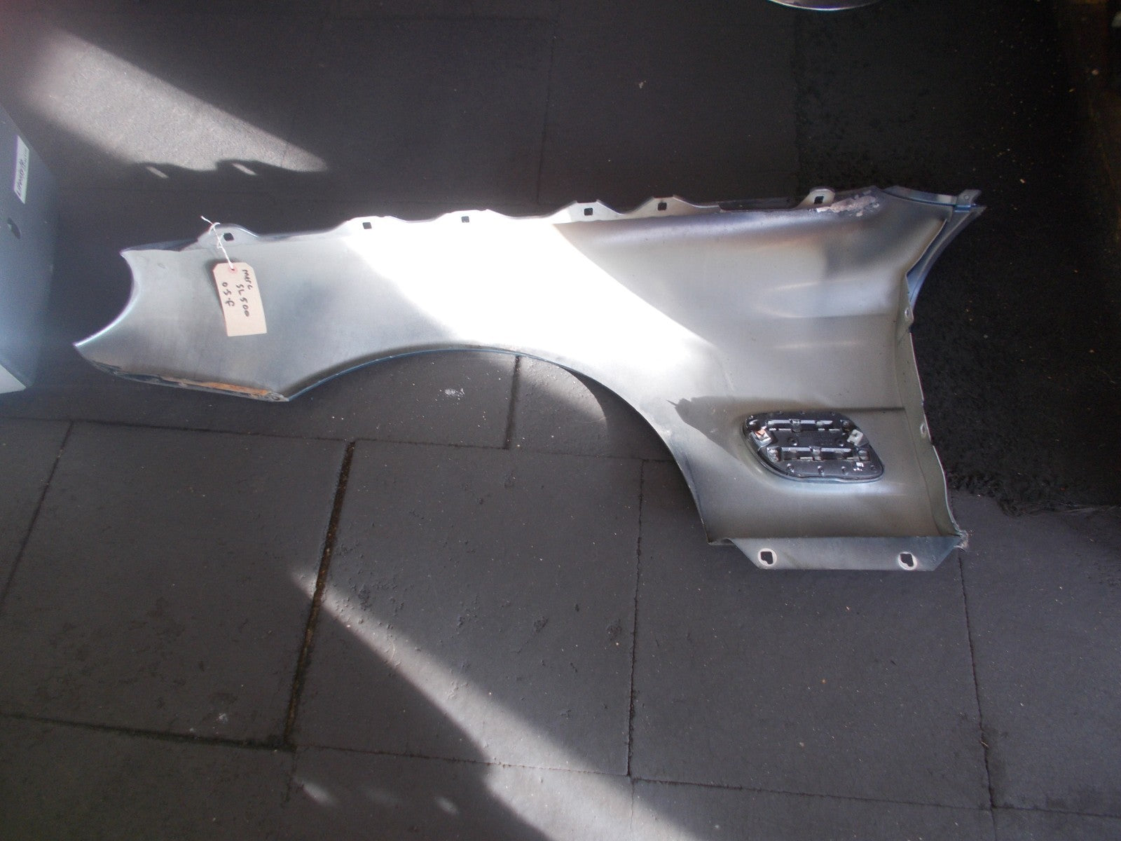 MERCEDES SL R230 2001-2008 OS DRIVER SIDE WING PANEL WITH GRILL BLUE
