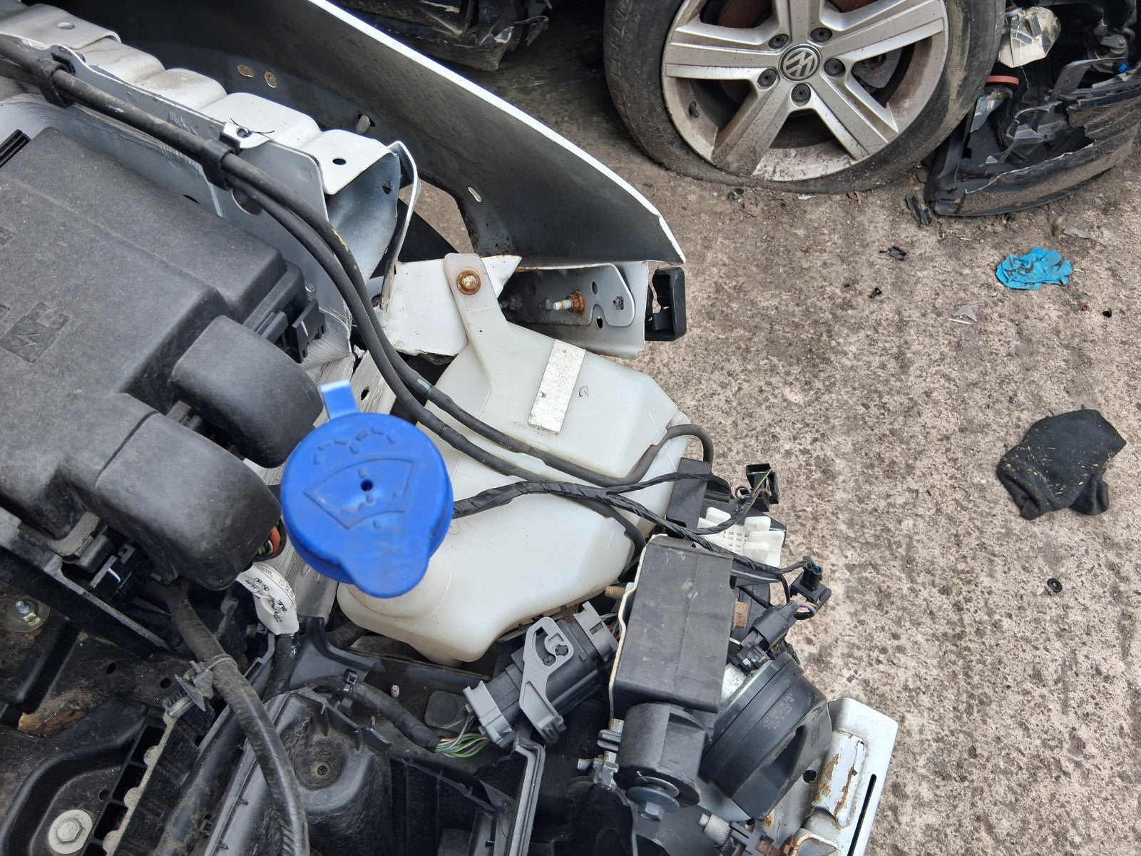 2018 FORD KA + PLUS MK3 WINDSCREEN WASHER WATER BOTTLE RESERVOIR