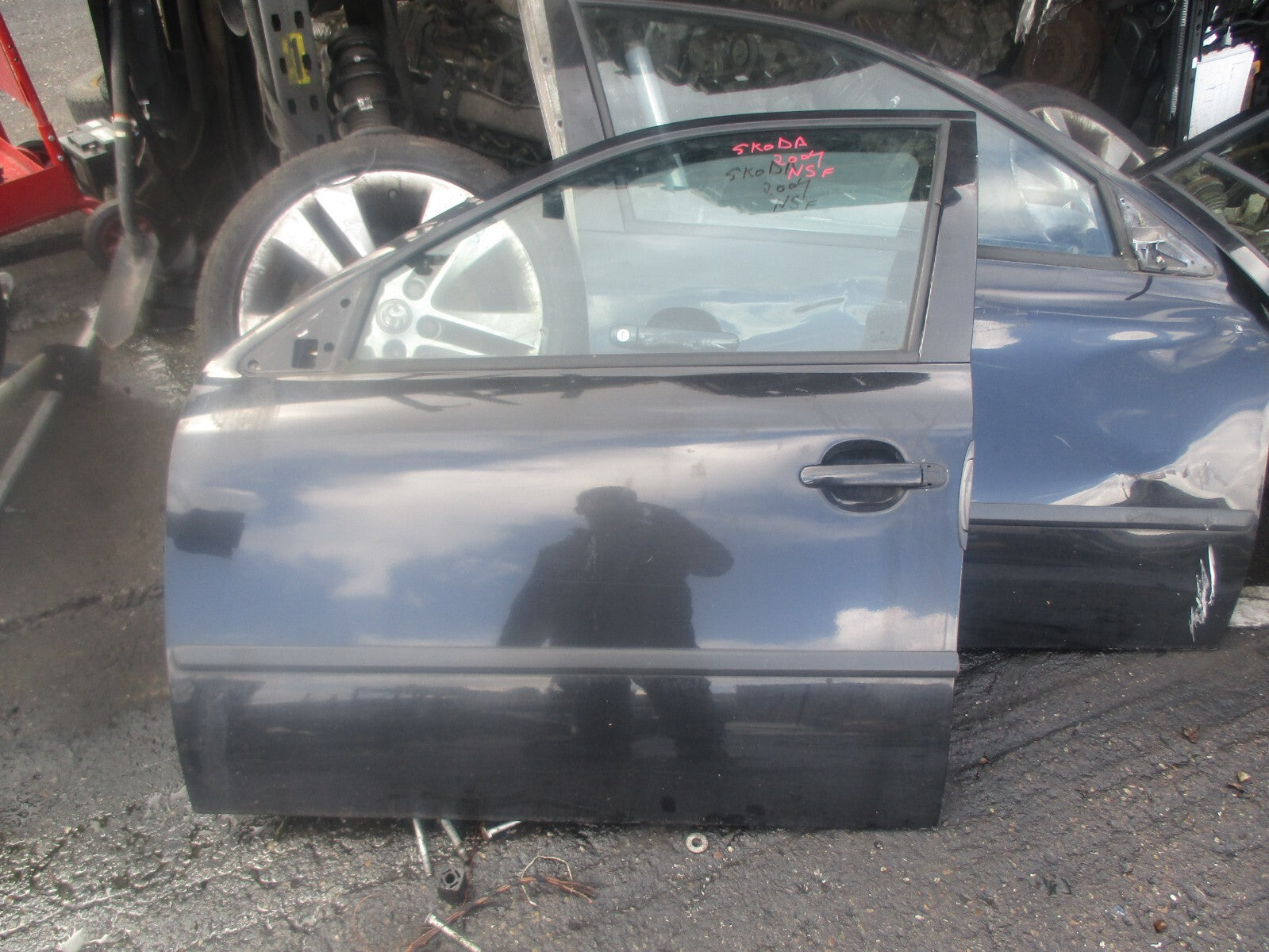 SKODA OCTAVIA MK1 2004 NSF PASSENGER SIDE FRONT COMPLETE DOOR BLACK