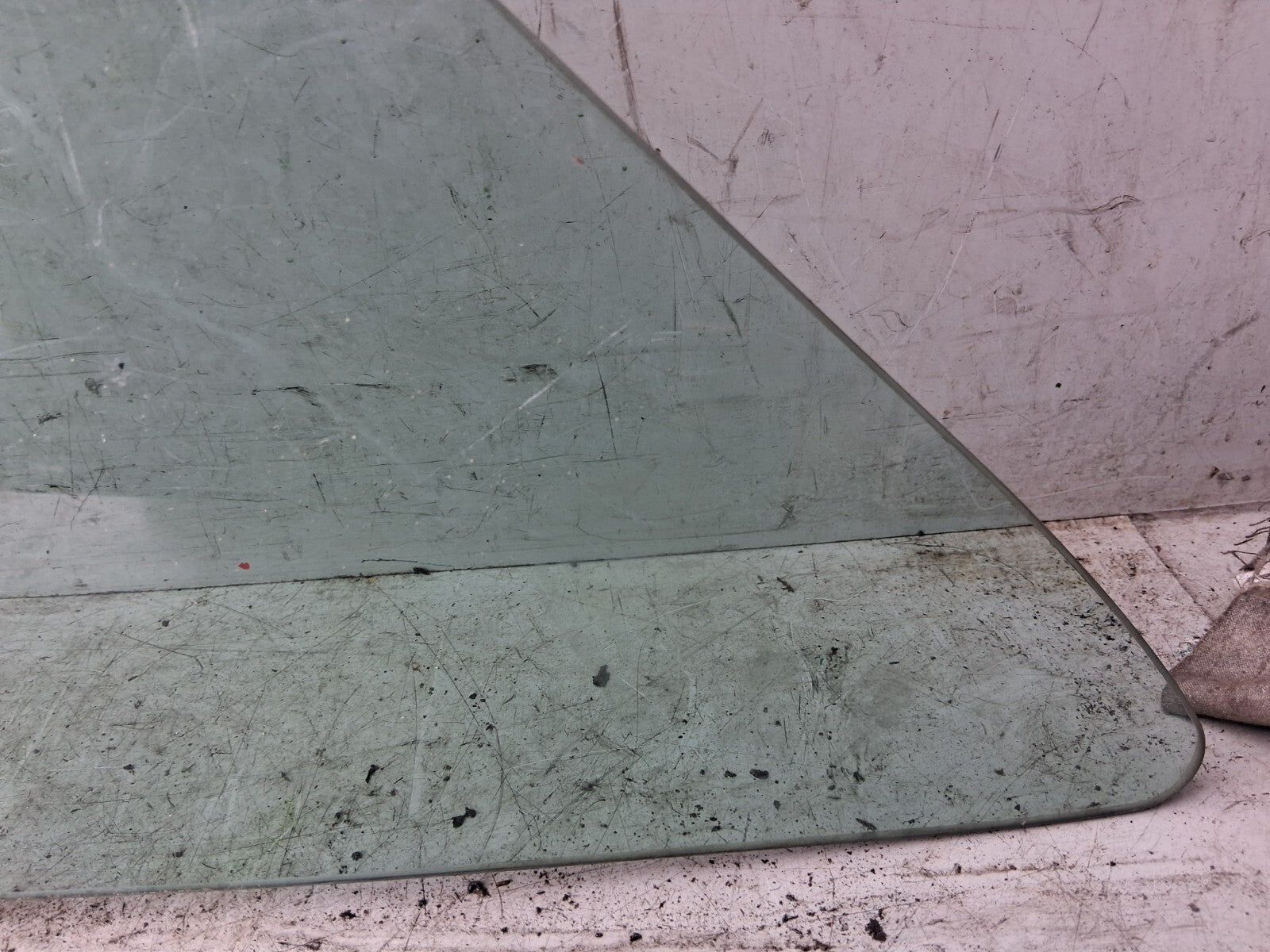 2021 FORD TRANSIT NSF PASSENGER SIDE FRONT LEFT QUARTER WINDOW GLASS BK31V21419A