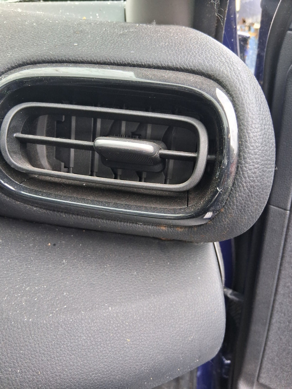 2023 TOYOTA YARIS MK4 OSF DRIVER SIDE FRONT RIGHT AIR VENT