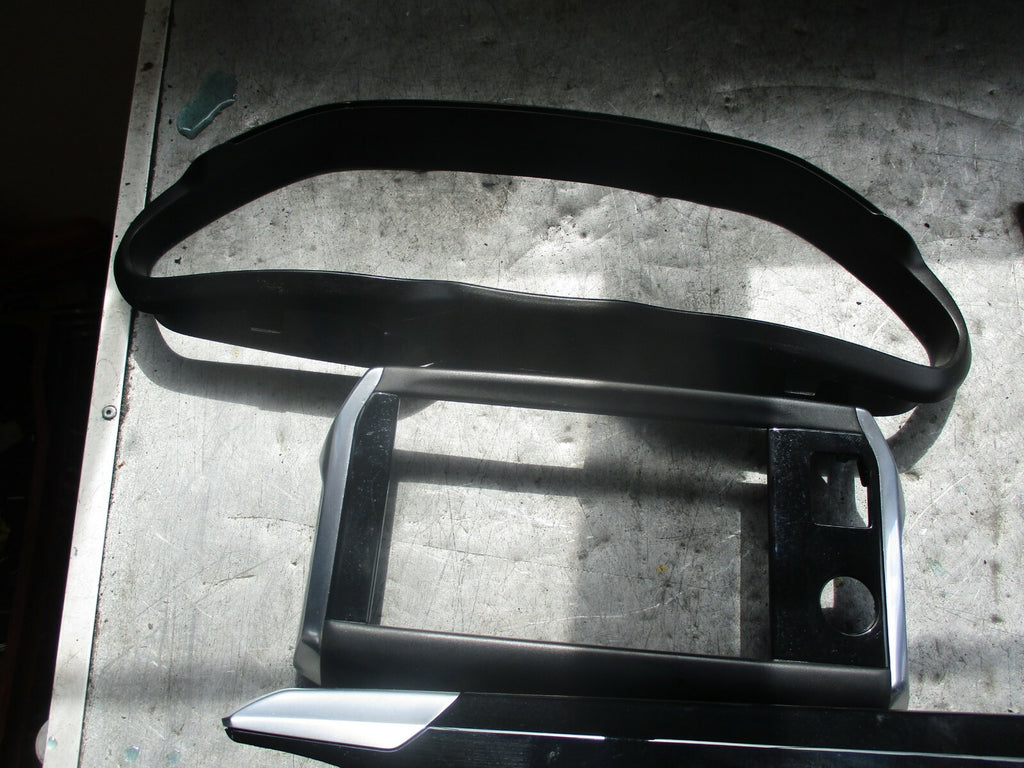 PEUGEOT 208 2012 FRONT PANEL DASHBOARD DISPLAY COVER INTERIOR GLOSS BLACK TRIM