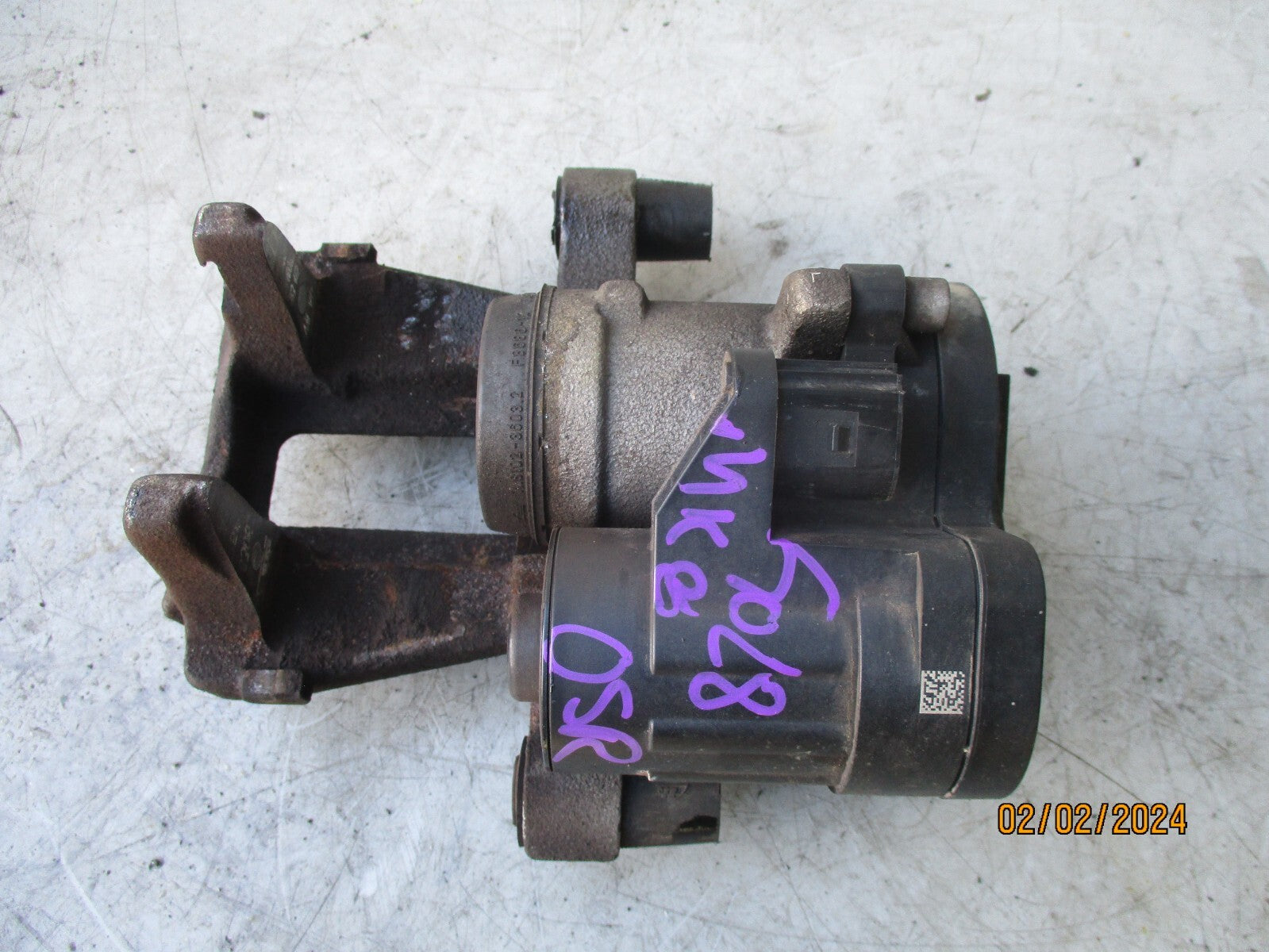 VW VOLKSWAGEN GOLF MK8 2022 OSR DRIVER SIDE REAR BRAKE CALIPER 5R3615406A