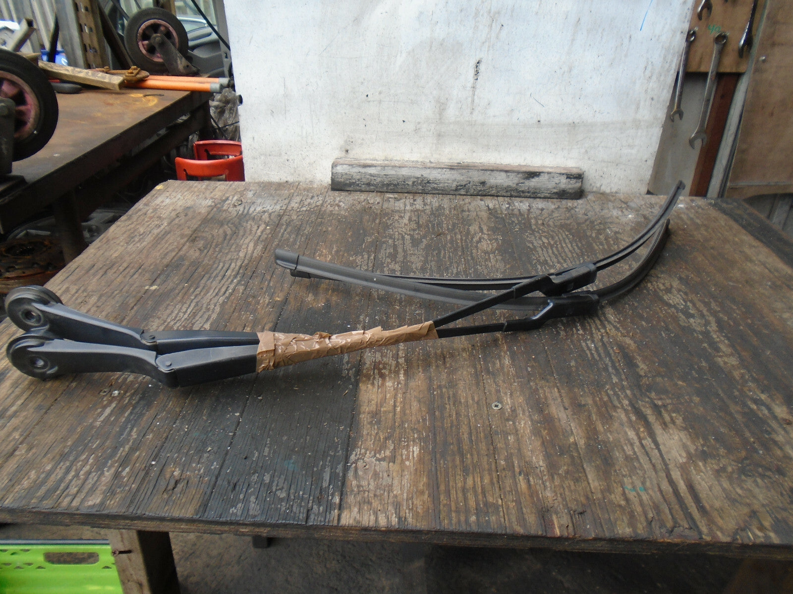 FORD FOCUS MK3 2017 FRONT WINDSCREEN BOTH SIDES WIPERS BM5117526AC BM5117526BC