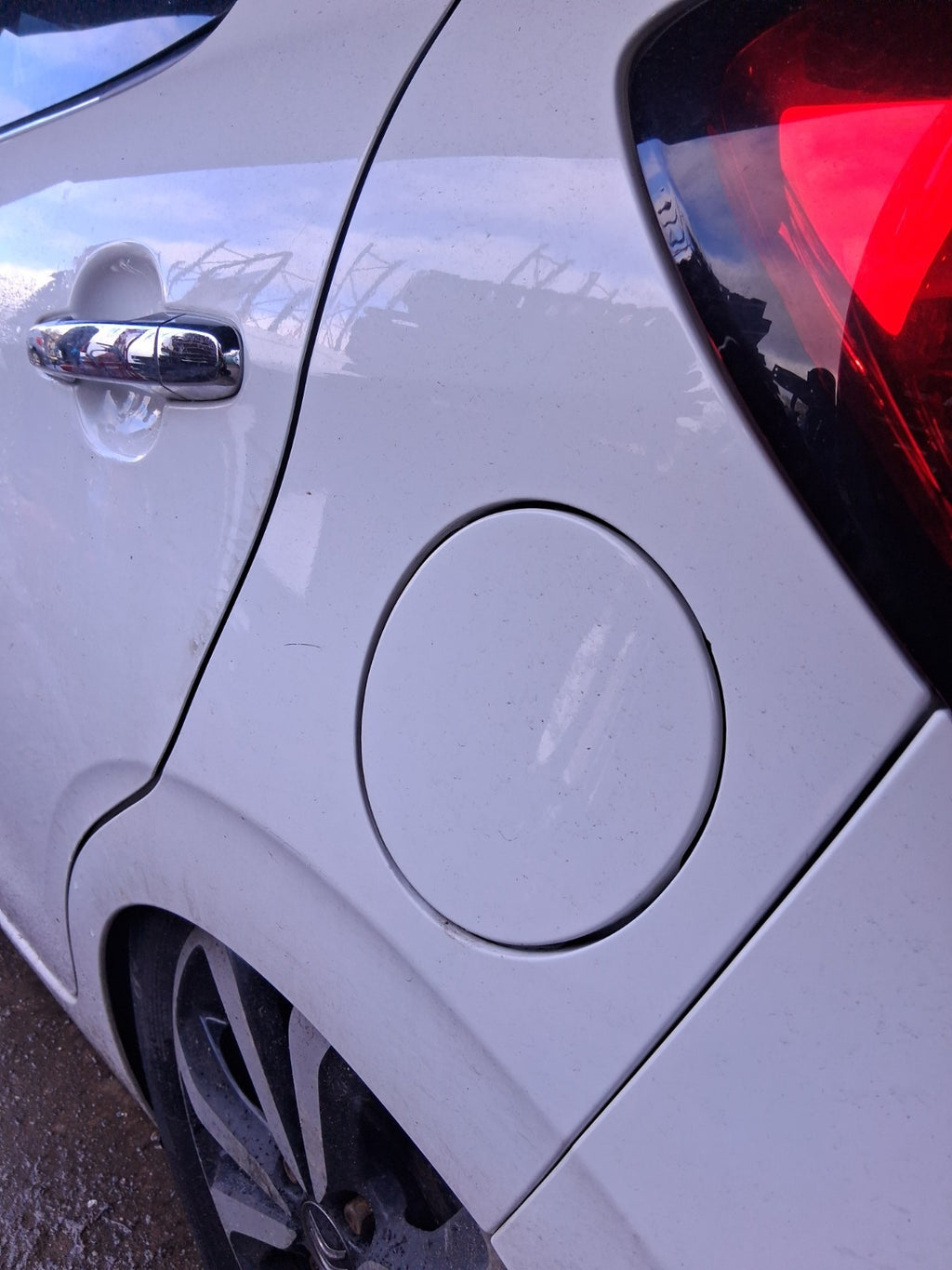 2018 CITROEN C1 FLAIR MK2 FUEL FLAP LID COVER WHITE