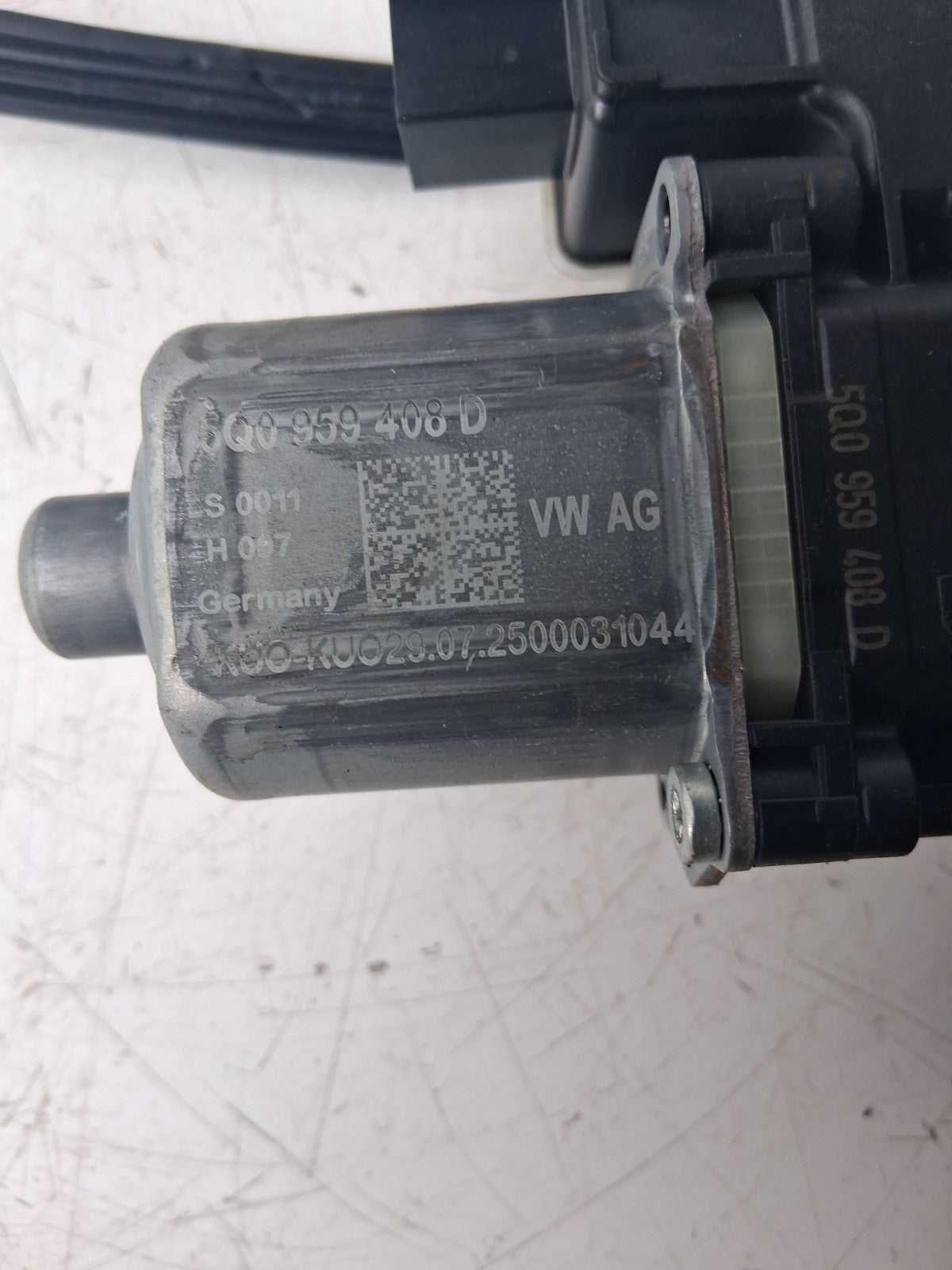 2025 AUDI A1 S GB OSR DRIVER SIDE REAR RIGHT WINDOW MOTOR REGULATOR 82G839462A