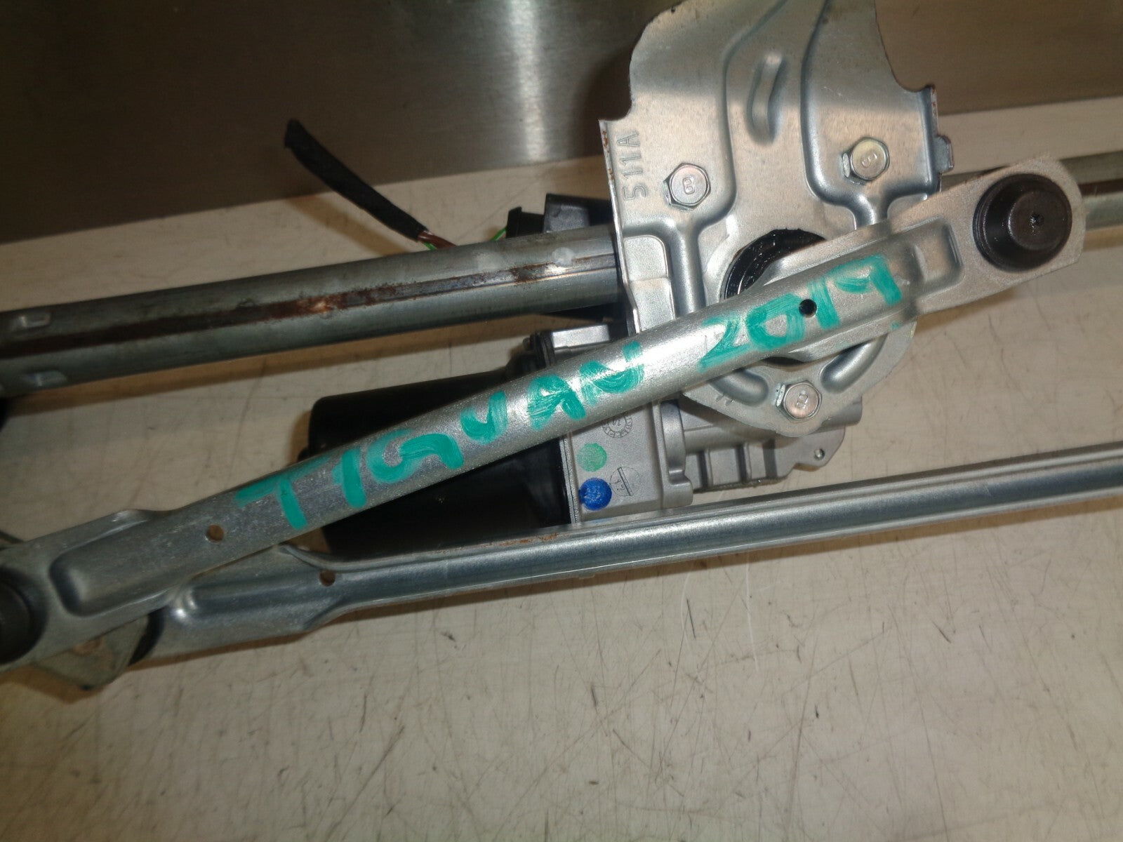 VW VOLKSWAGEN TIGUAN 2019 FRONT WINDSCREEN WIPER MOTOR LINKAGE 5NC955023A