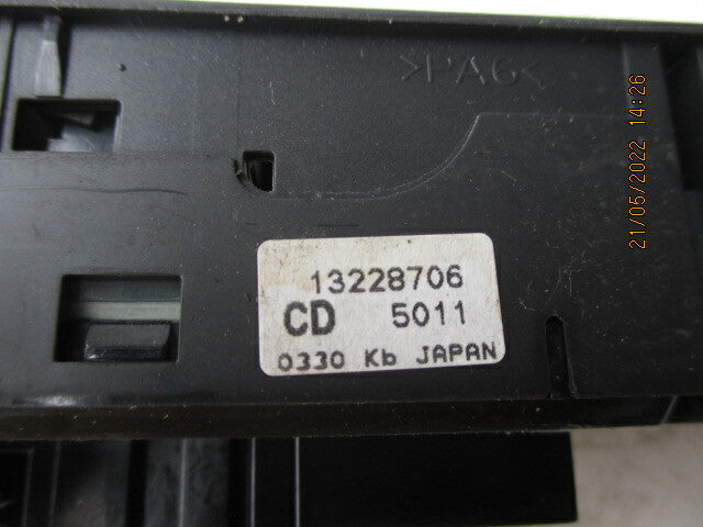 VAUXHALL ZAFIRA 2010 B DRIVER SIDE WINDOW & WING MIRROR CONTROL SWITCH 13228706