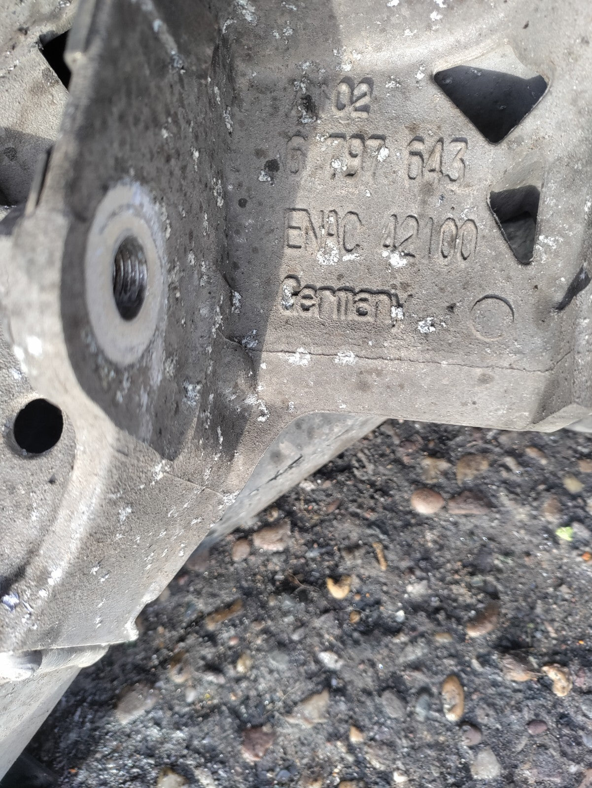 2012 BMW 5 SERIES F10 2.0 DIESEL FRONT ENGINE SUBFRAME AXLE CARRIER 6797643