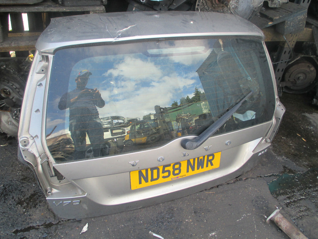VOLVO V70 MK3 2008 REAR TAILGATE BOOTLID GOLD