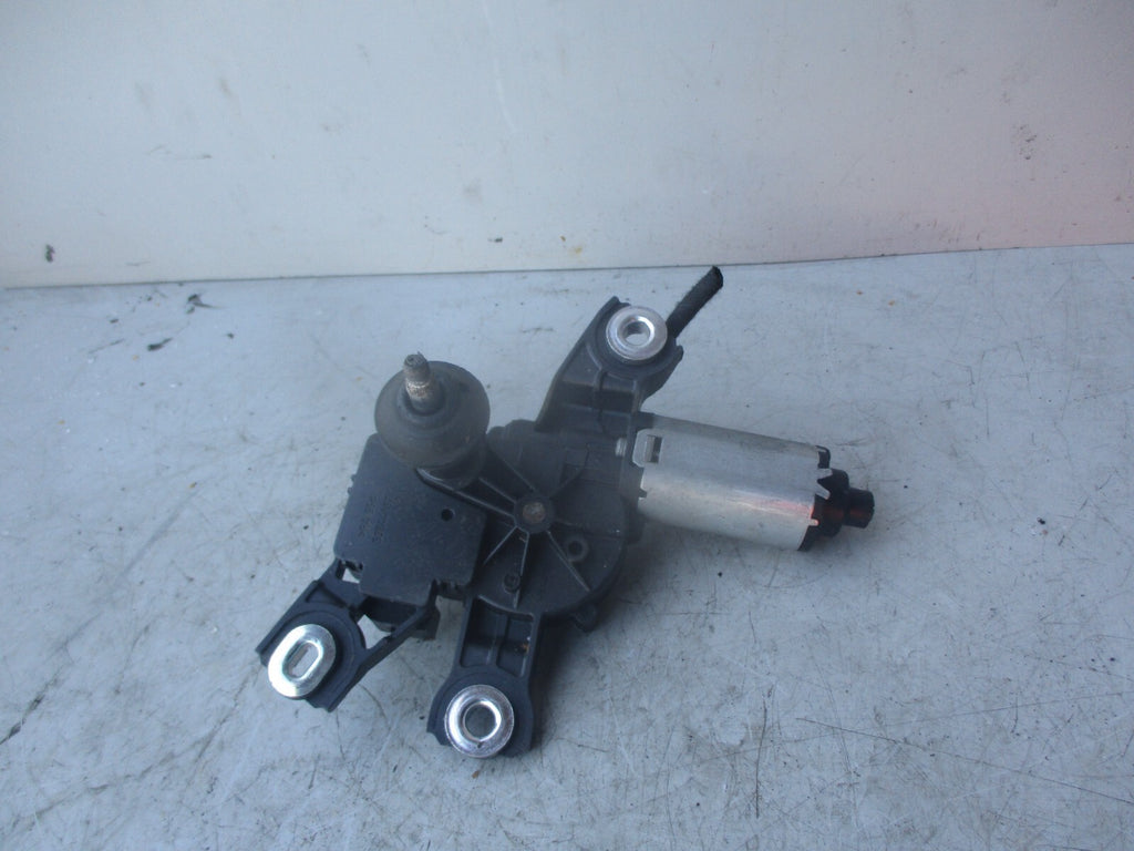 VW VOLKSWAGEN PASSAT B6 REAR WIPER MOTOR 53032812