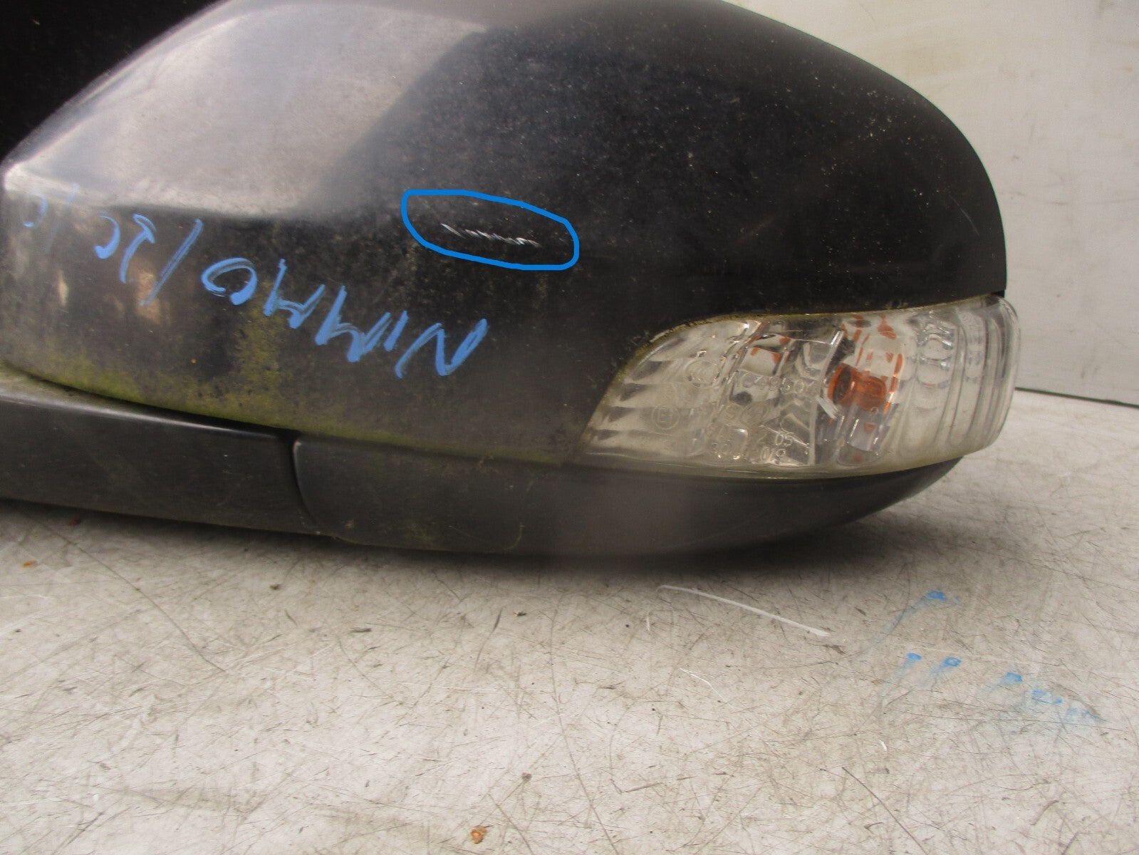 2010 FORD DORCHESTER COLEMAN MILNE FALCON NSF PASSENGER FRONT WING MIRROR