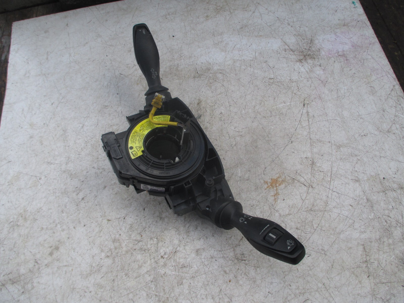 FORD KA + 2018 1.2 PETROL WIPER INDICATOR STALK SQUIB E4B513N064BB