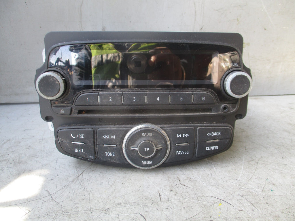 VAUXHALL CORSA E 2017 RADIO CD PLAYER STEREO HEAD UNIT 39068068