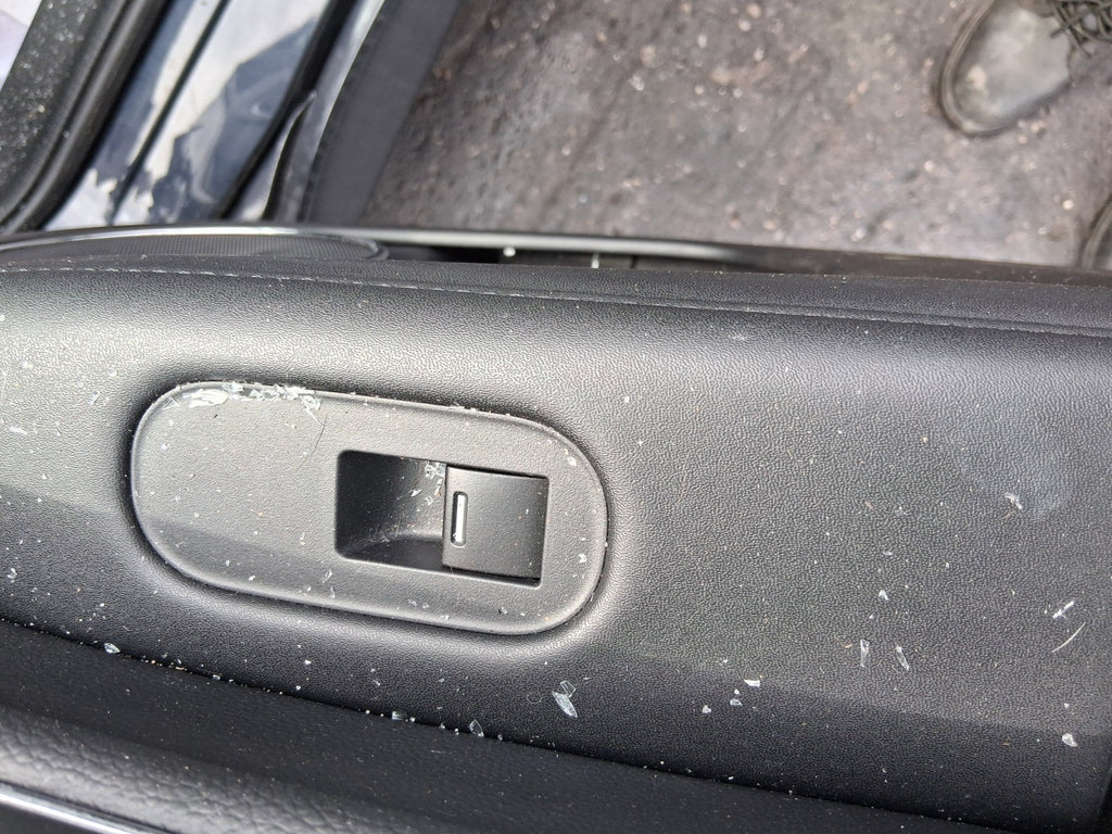 2020 HONDA HR-V FACELIFT NSF PASSENGER SIDE FRONT LEFT WINDOW CONTROL SWITCH