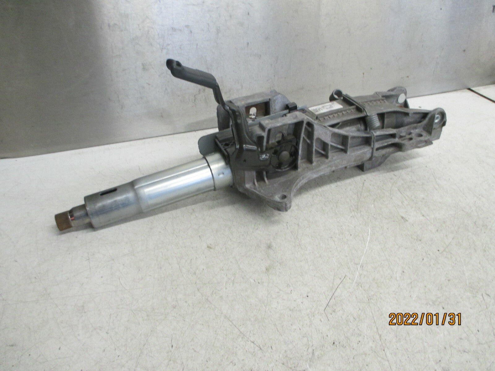 MERCEDES BENZ A CLASS 2017 STEERING COLUMN A2464608901