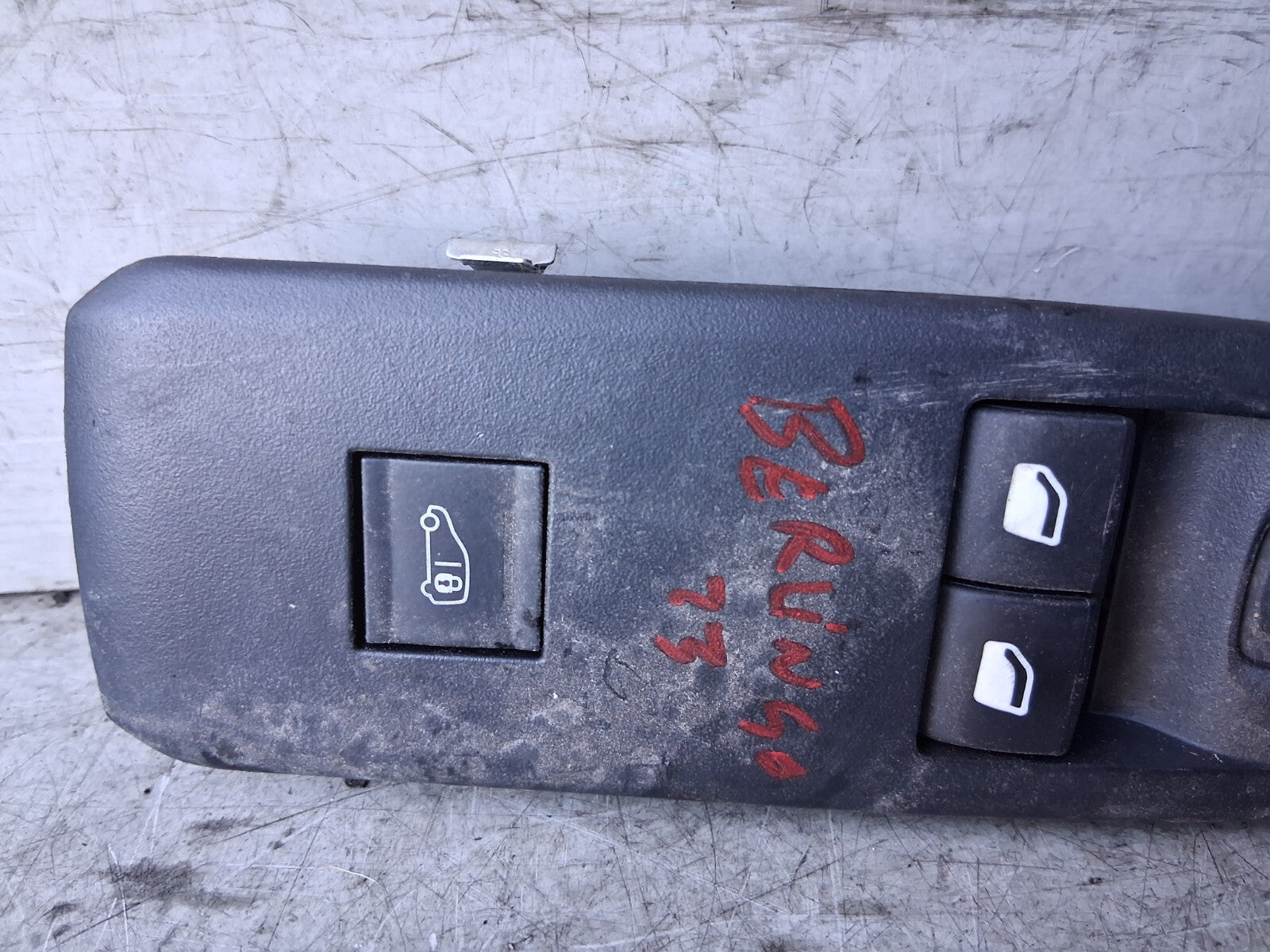 2023 CITROEN BERLINGO MK3 OSF DRIVER SIDE WINDOW CONTROL SWITCH 96783350ZD
