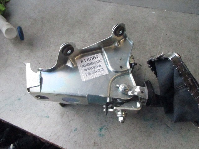 2020 LDV SAIC V80 2.5 DIESEL 6 SPEED GEAR STICK LEVER C00129394