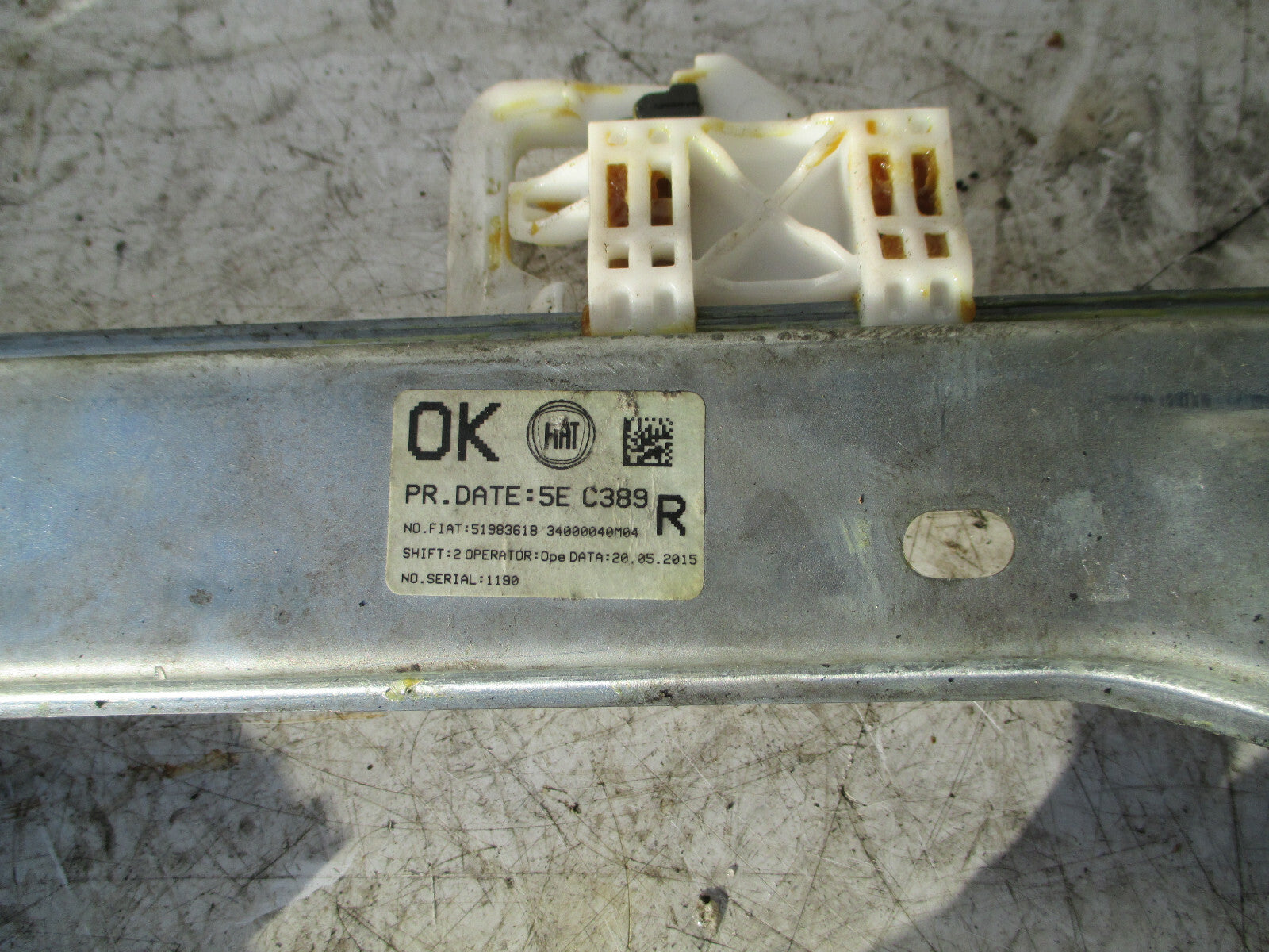 FIAT PANDA 2016 MK3 OSR DRIVER SIDE REAR DOOR WINDOW REGULATOR MANUAL 51983618