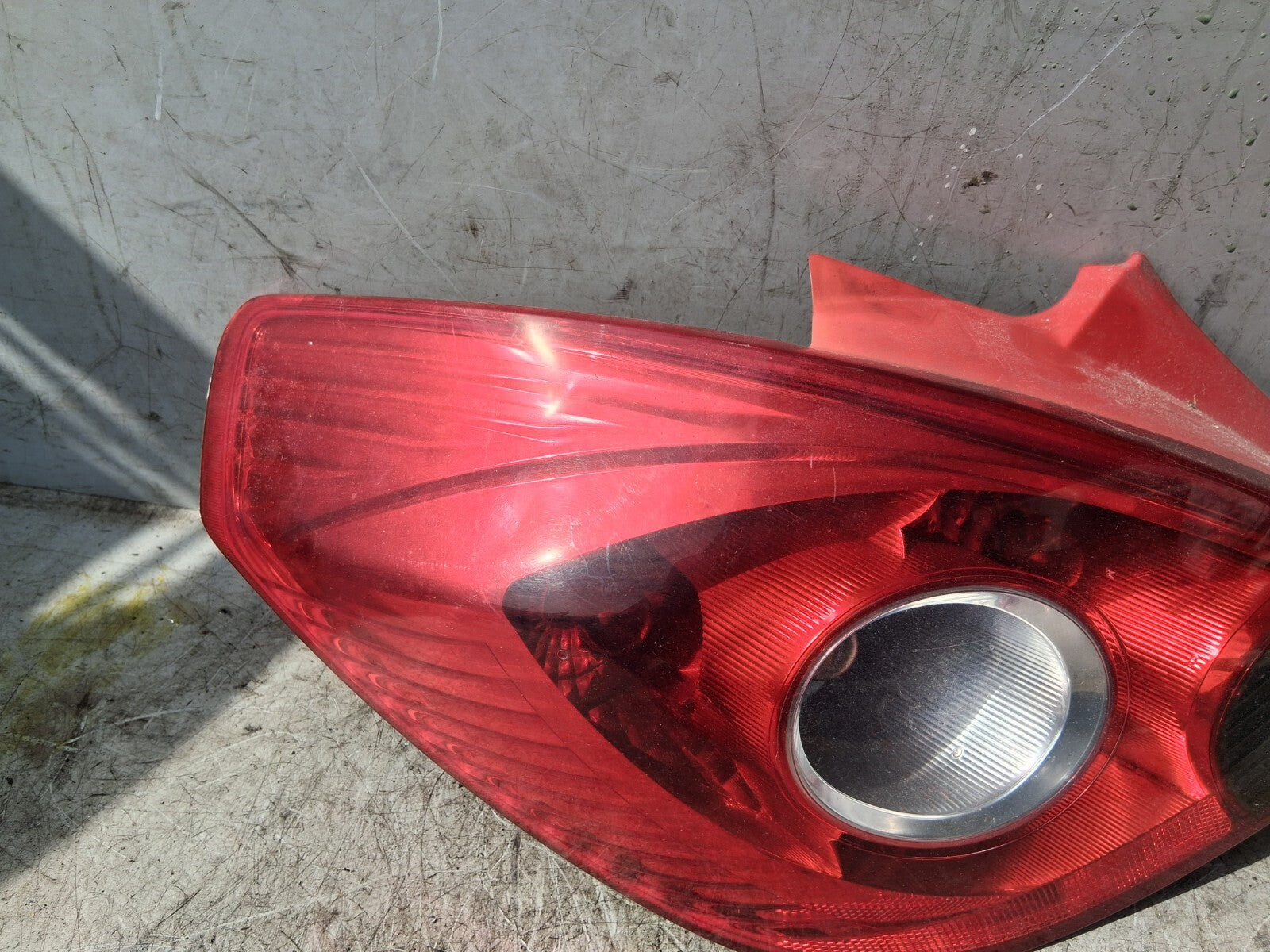 2012 VAUXHALL CORSA D NSR PASSENGER SIDE REAR LEFT TAIL LIGHT 89038962A