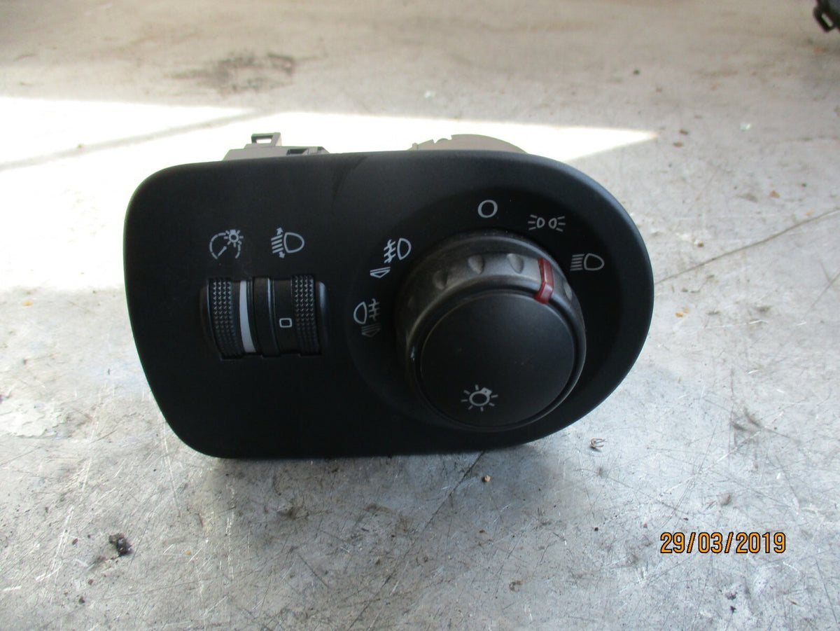 SEAT LEON 1P (MK2) HEADLIGHT LEVEL ADJUSTMENT CONTROL SWITCHES 1P2941431B
