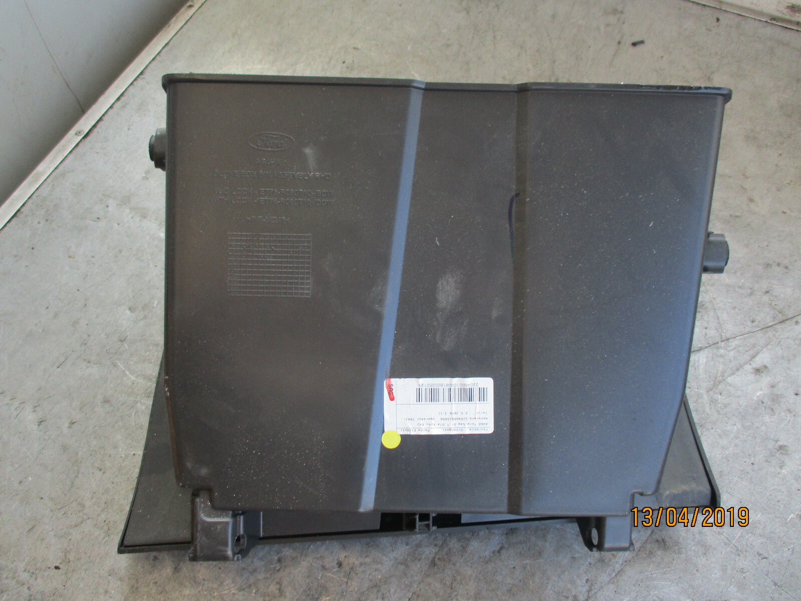 FORD TRANSIT COURIER NS PASSENGER SIDE GLOVE BOX ET76-R060T10-DCW