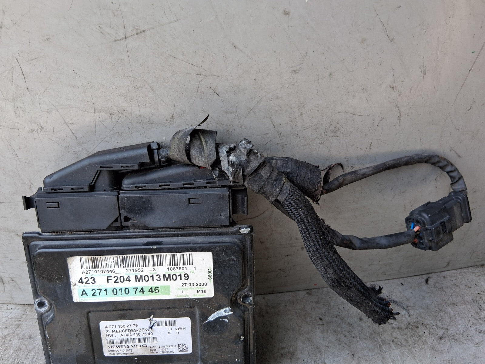 MERCEDES BENZ C CLASS W203 2006 ECU ENGINE CONTROL UNIT A2711502779