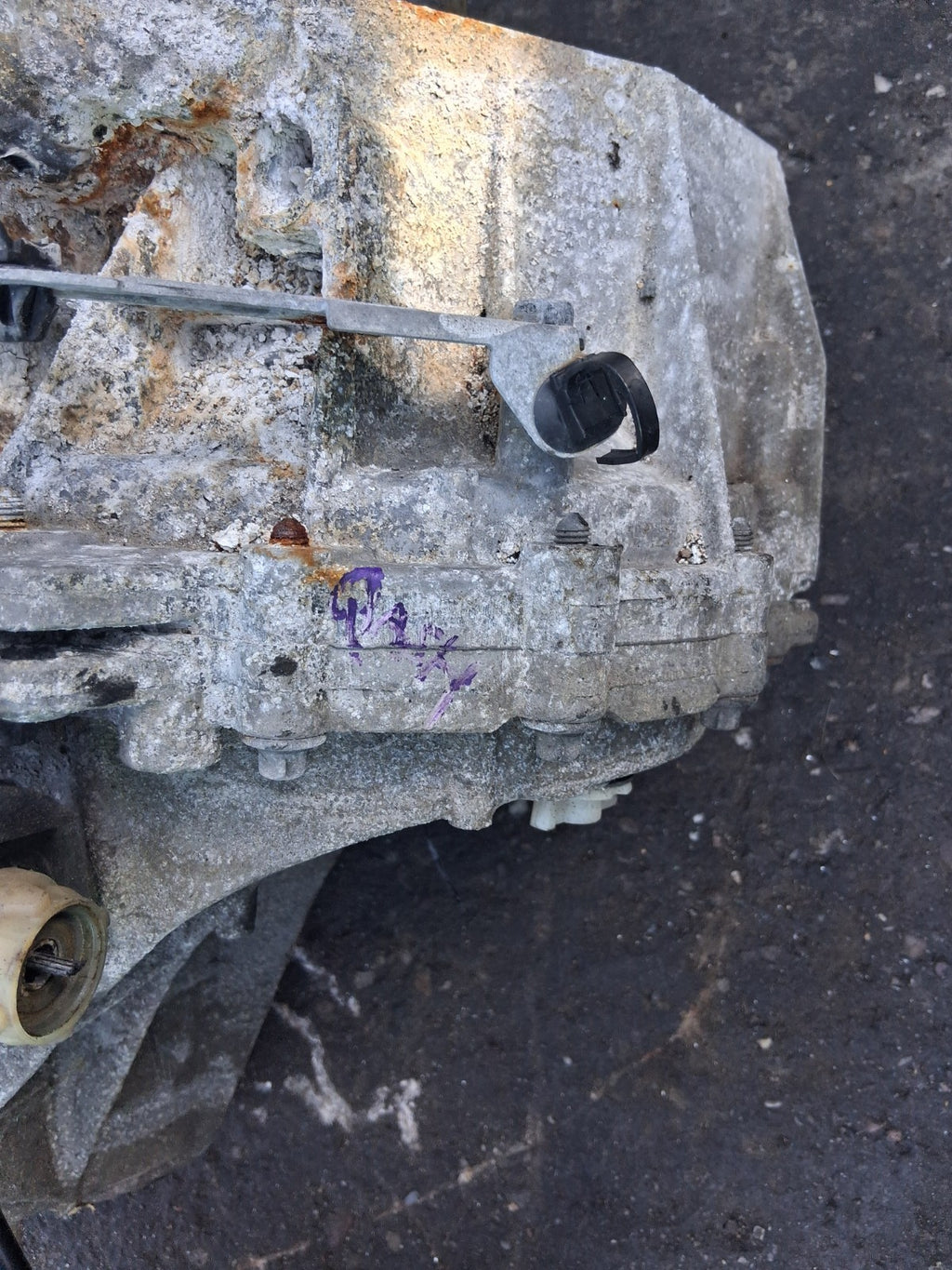 2014 NISSAN QASHQAI J11 1.5 DIESEL 6 SPEED MANUAL GEARBOX 320101889R TL4 126
