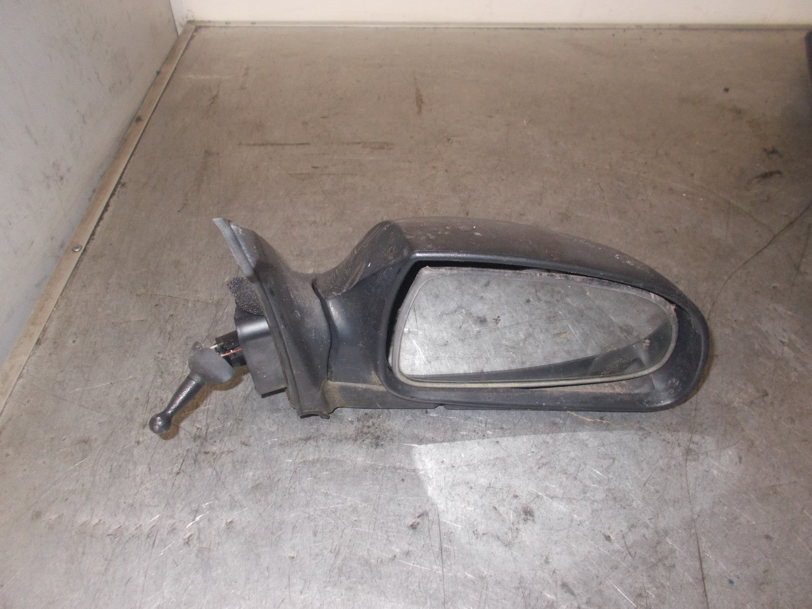 HYUNDAI ACCENT LC 2004 OS DRIVER SIDE MANUAL WING MIRROR BLACK